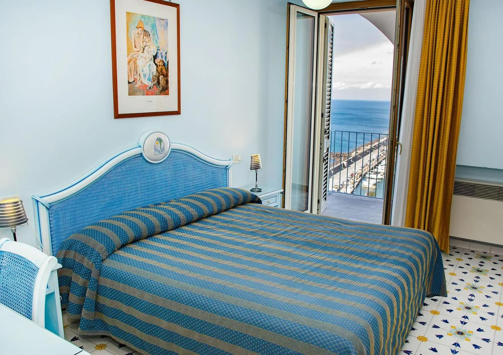 Bed in Hotel Gran Paradiso