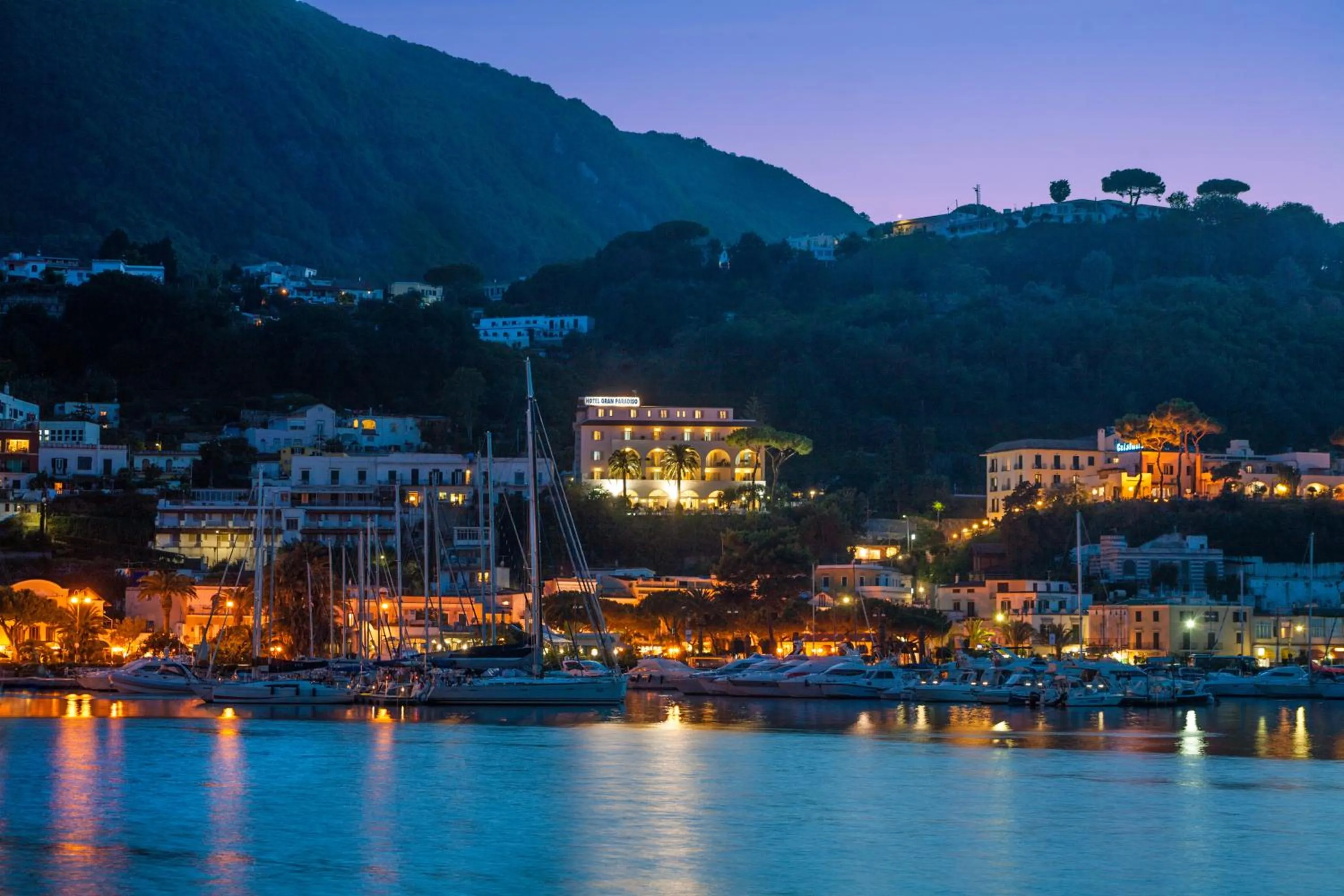 Facade/entrance in Hotel Gran Paradiso