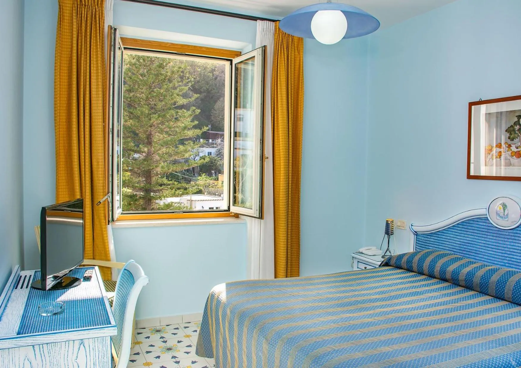 Bed in Hotel Gran Paradiso