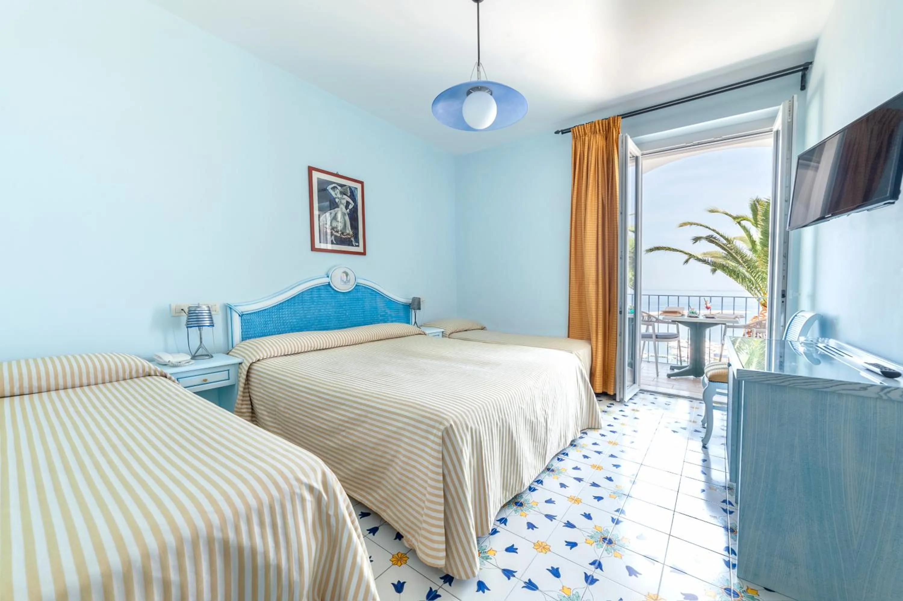 Bed in Hotel Gran Paradiso