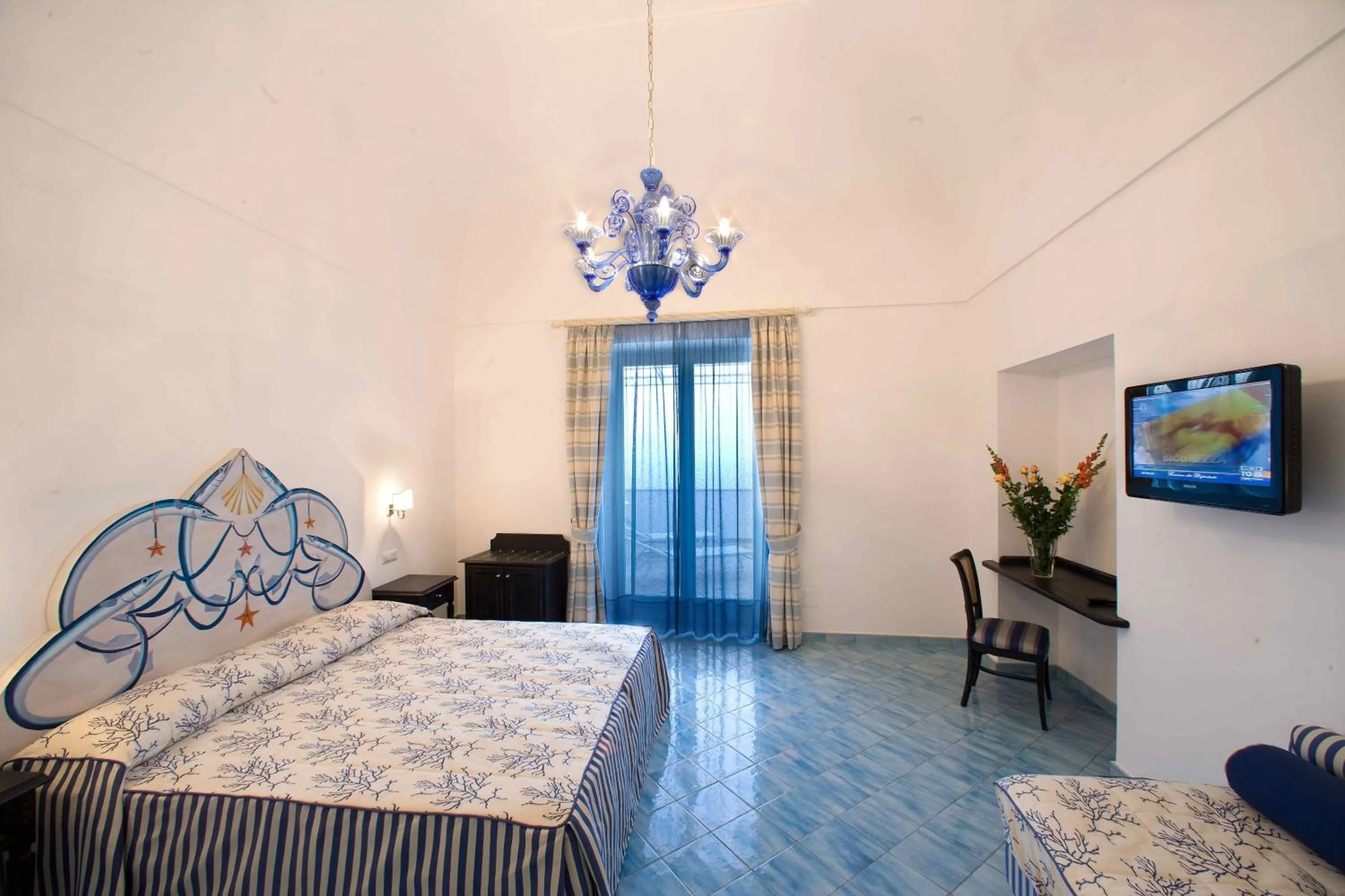 Deluxe Triple Room with Sea View in Palazzo Marzoli charme Resort - Small Luxury Hotel