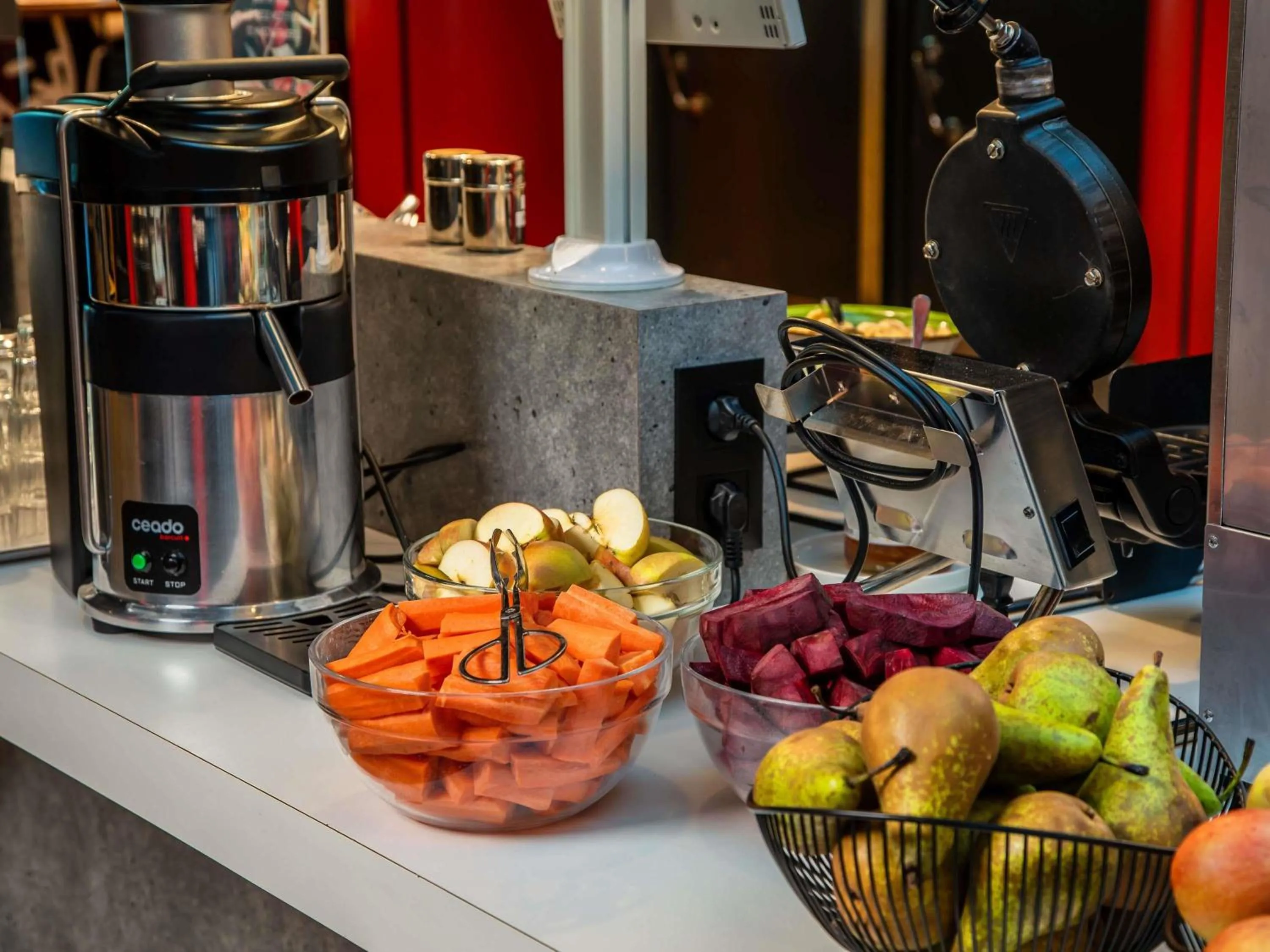 Food and drinks in ibis Warszawa Centrum