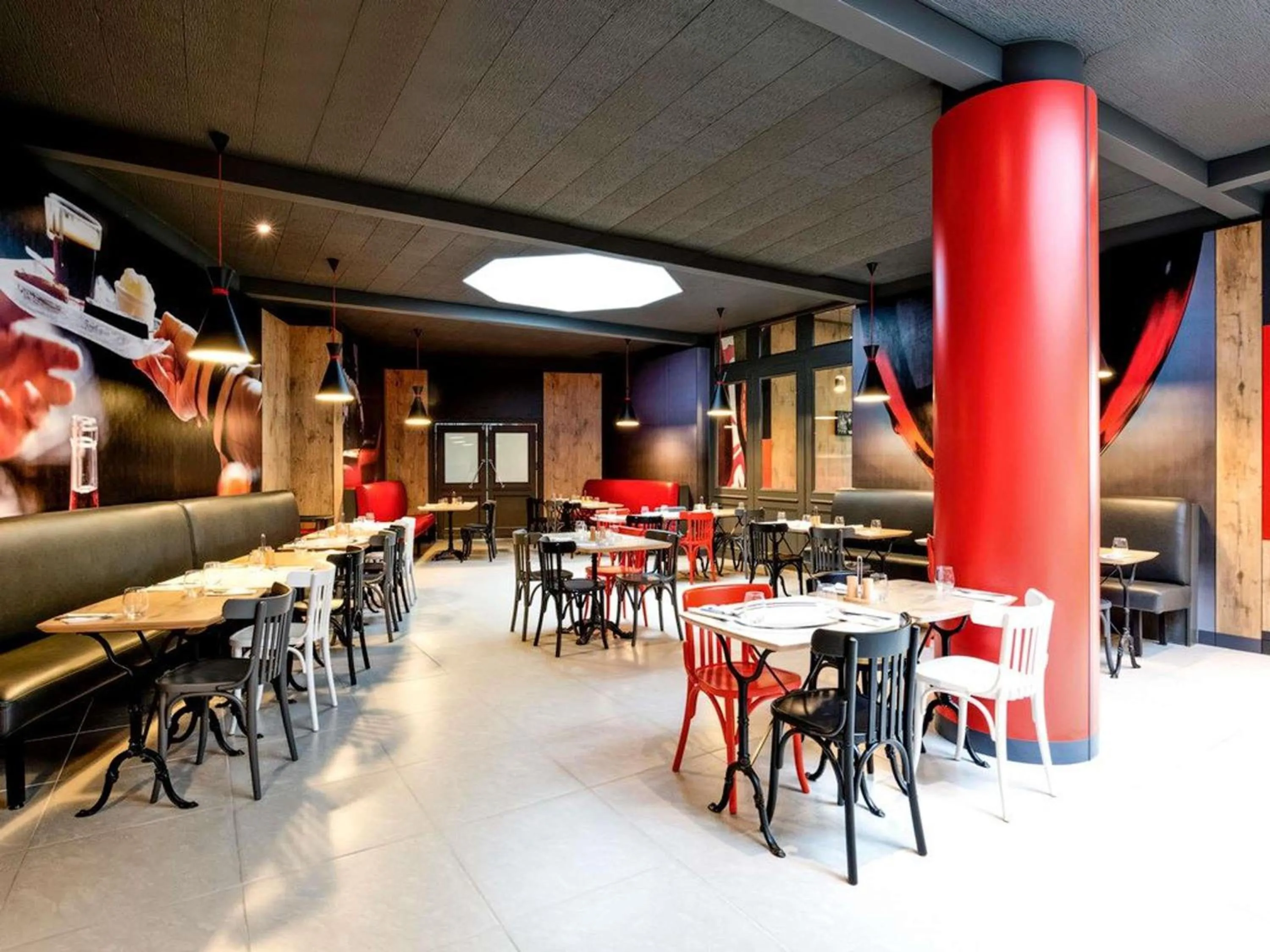 Restaurant/places to eat in ibis Warszawa Centrum