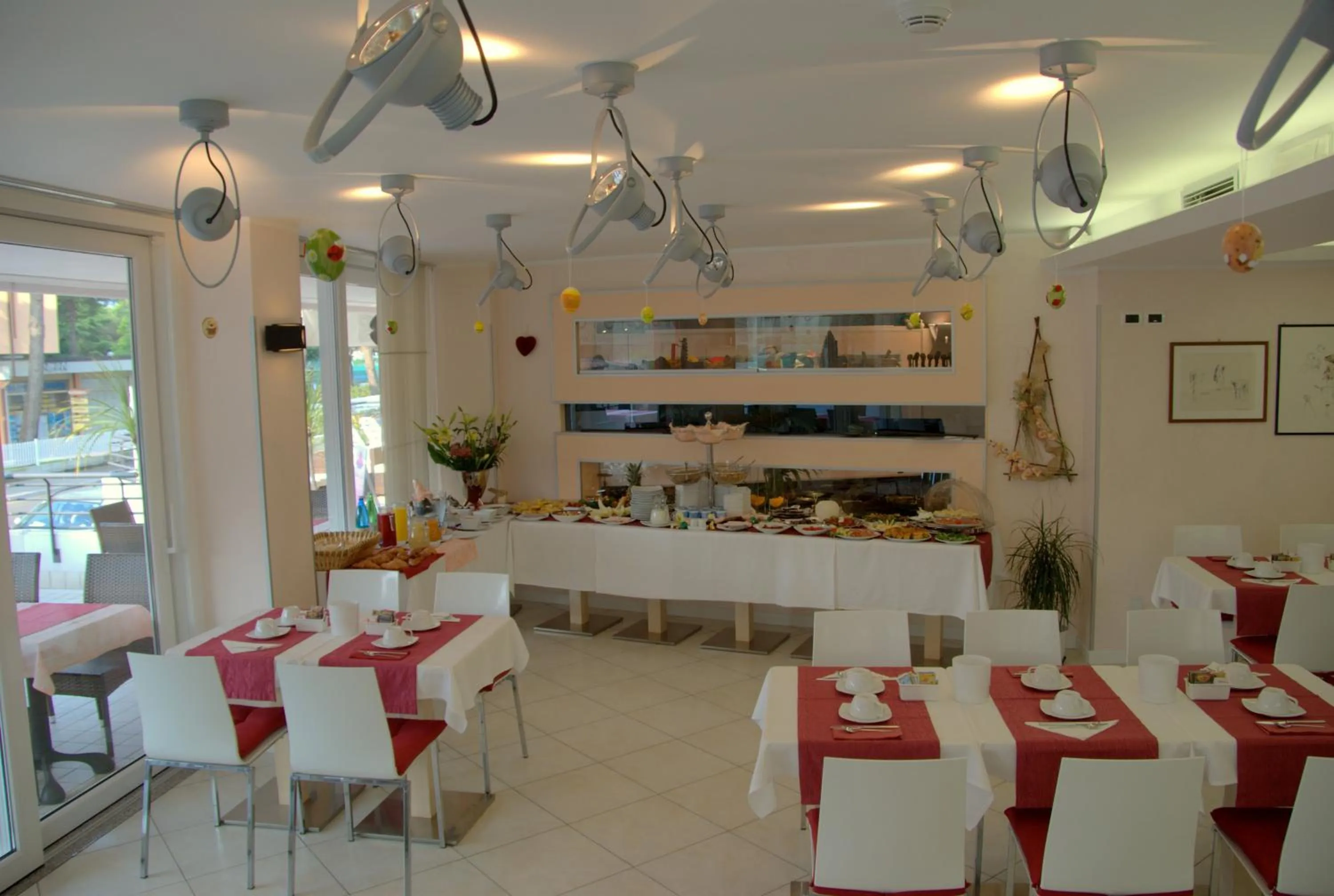 Restaurant/places to eat in Hotel Residence Sanremo