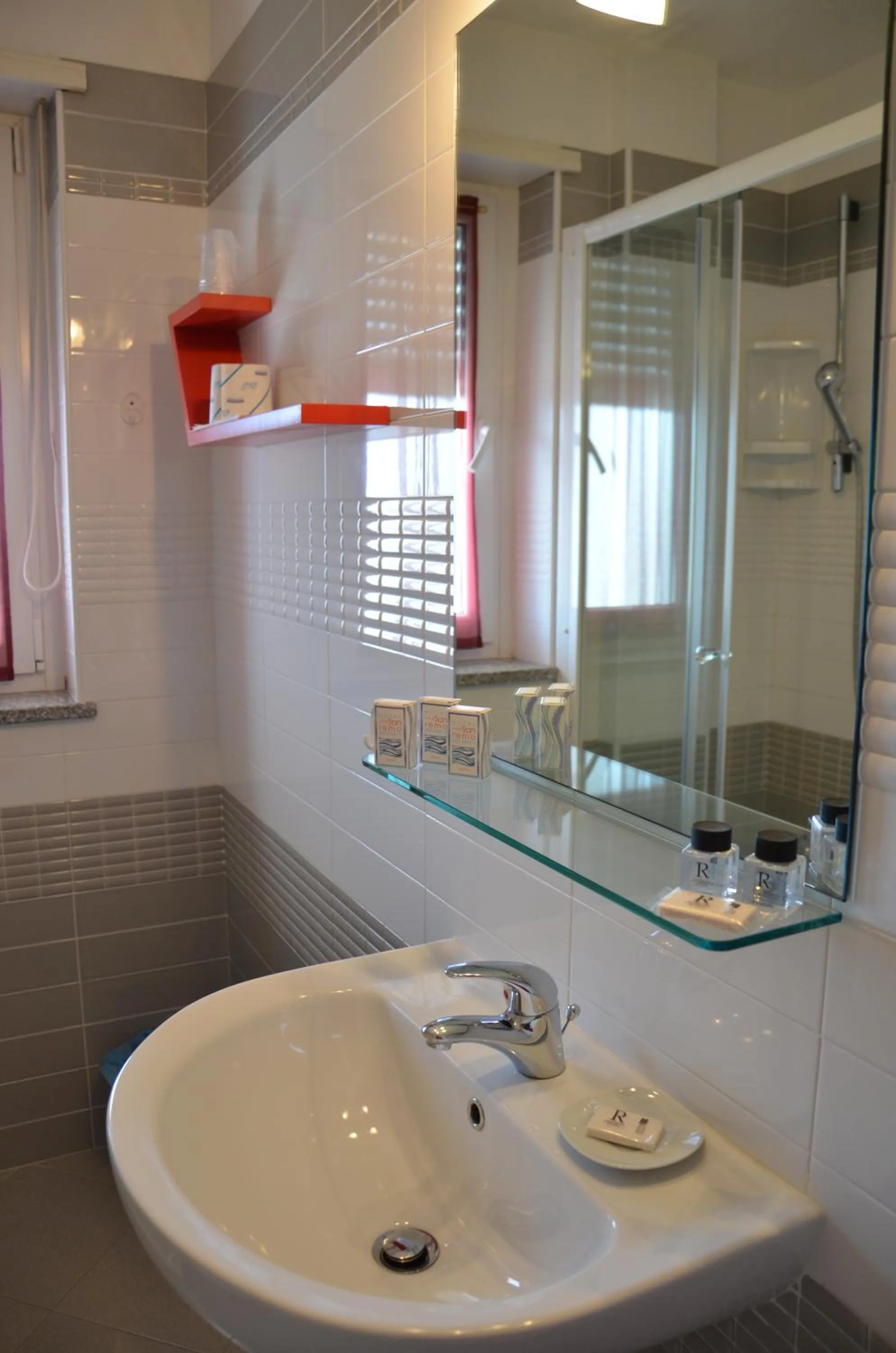 Bathroom in Hotel Residence Sanremo