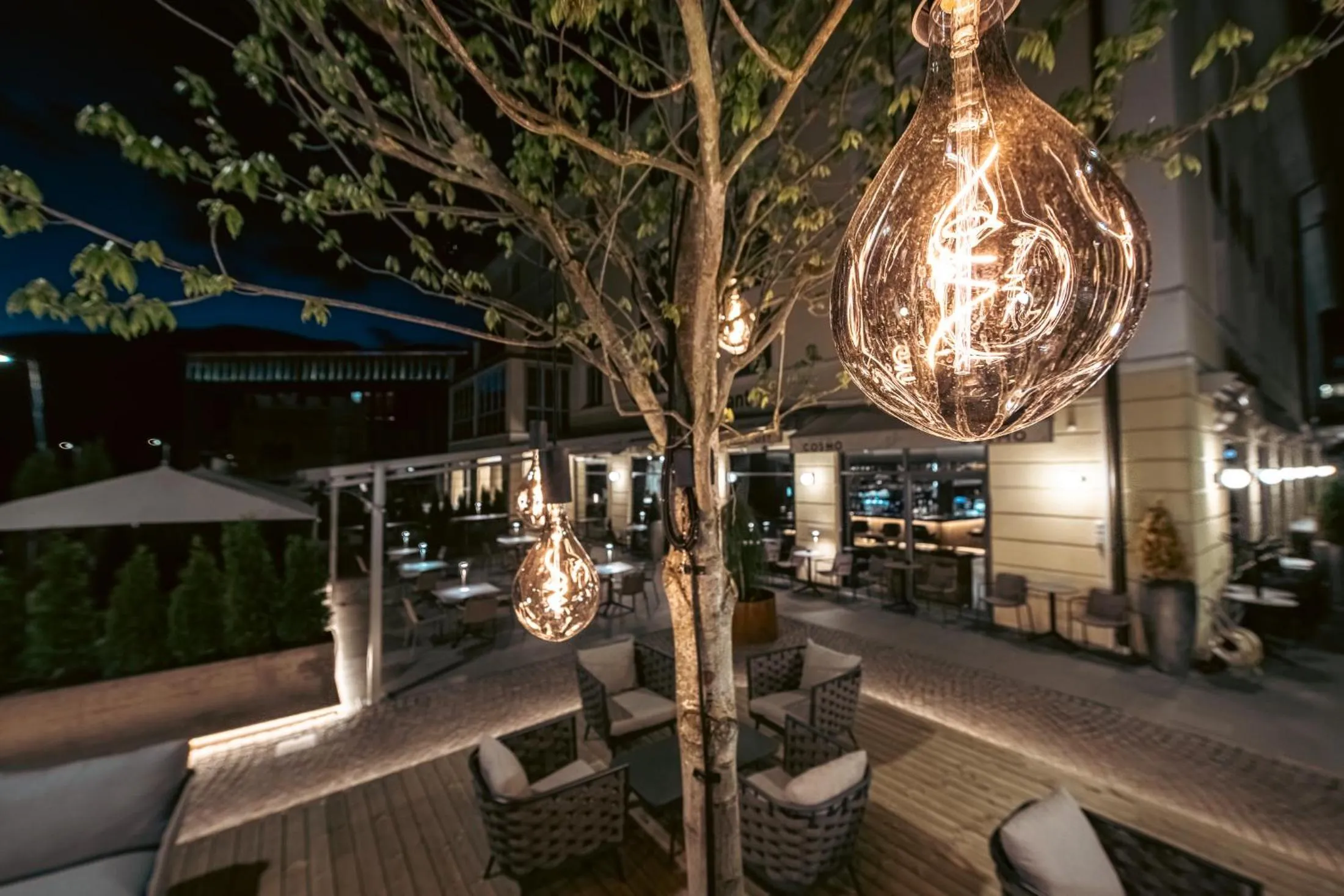 Lounge or bar in HOTEL POST alpine cityflair