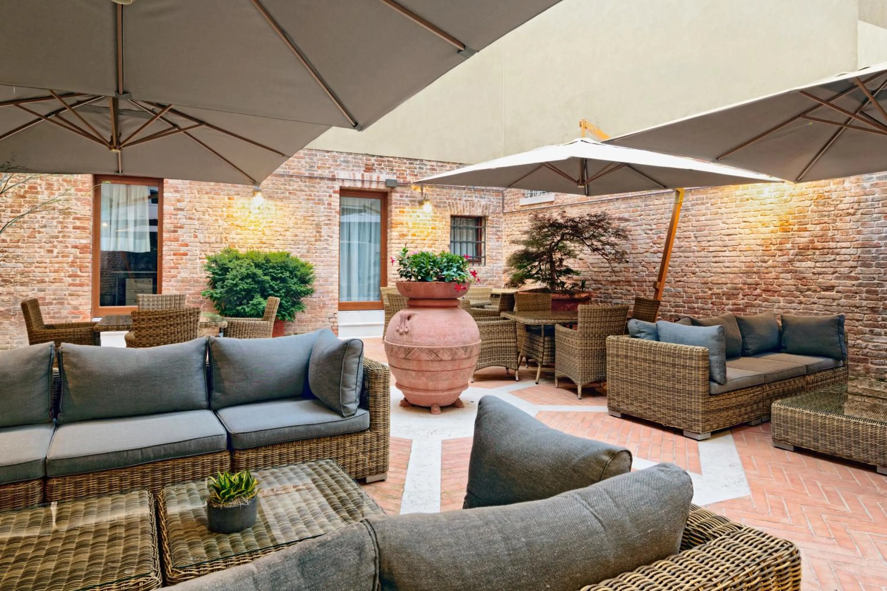 Patio in Hotel Bisanzio