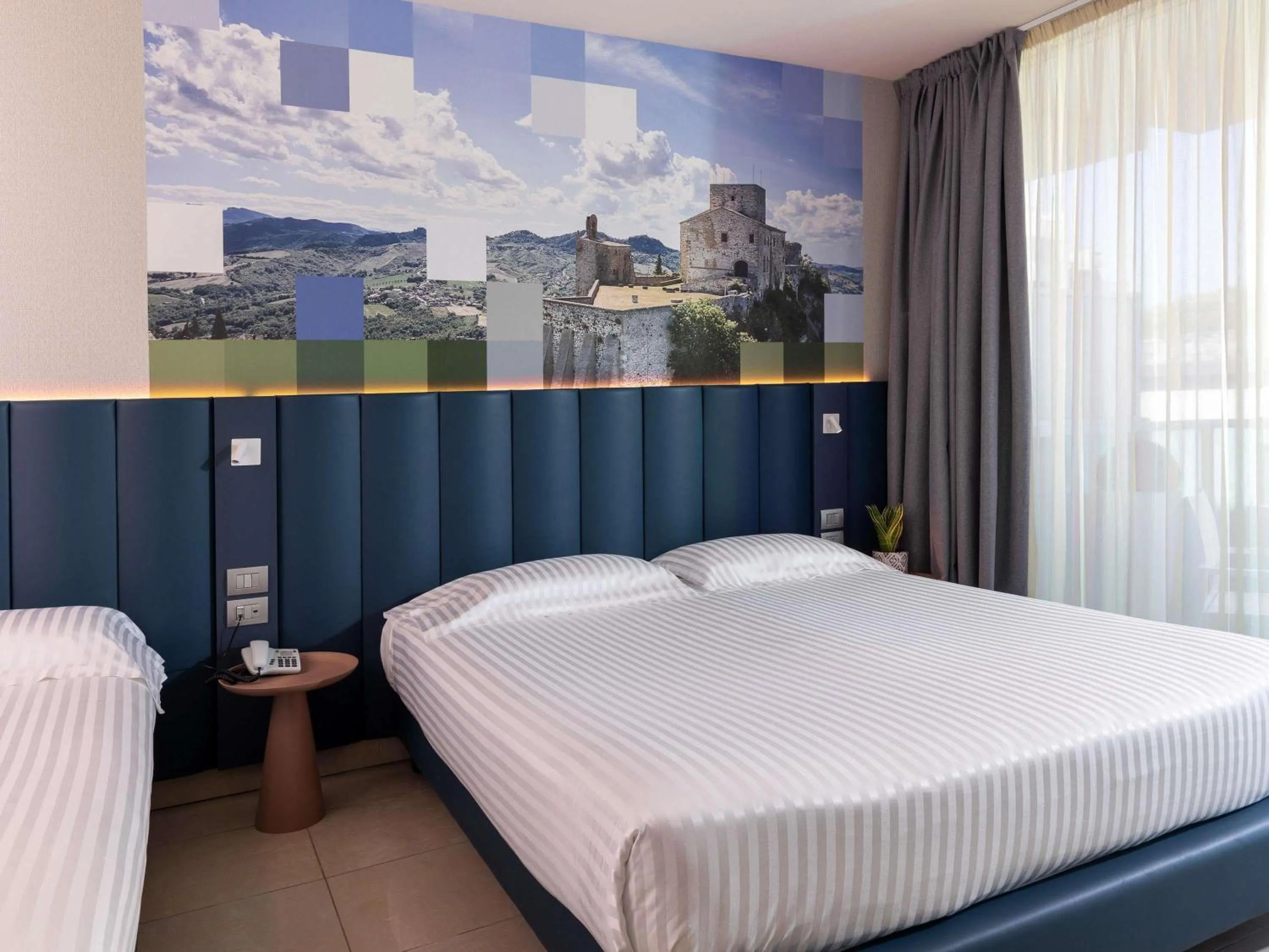 Bedroom, Bed in Mercure Hotel Rimini Artis