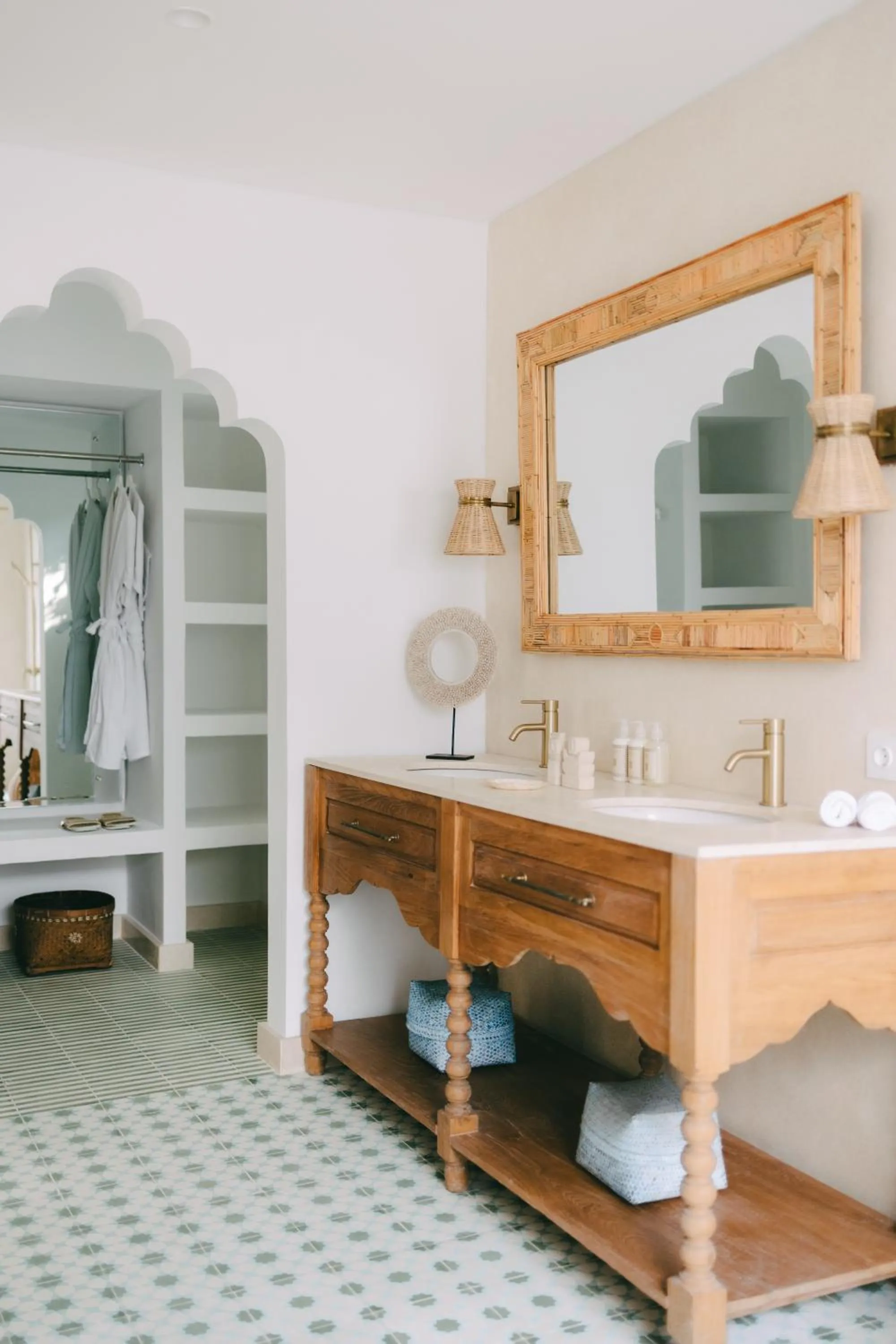 Bathroom in Calma Ubud Suite & Villas - Rice Fields View, Infinity Pool !