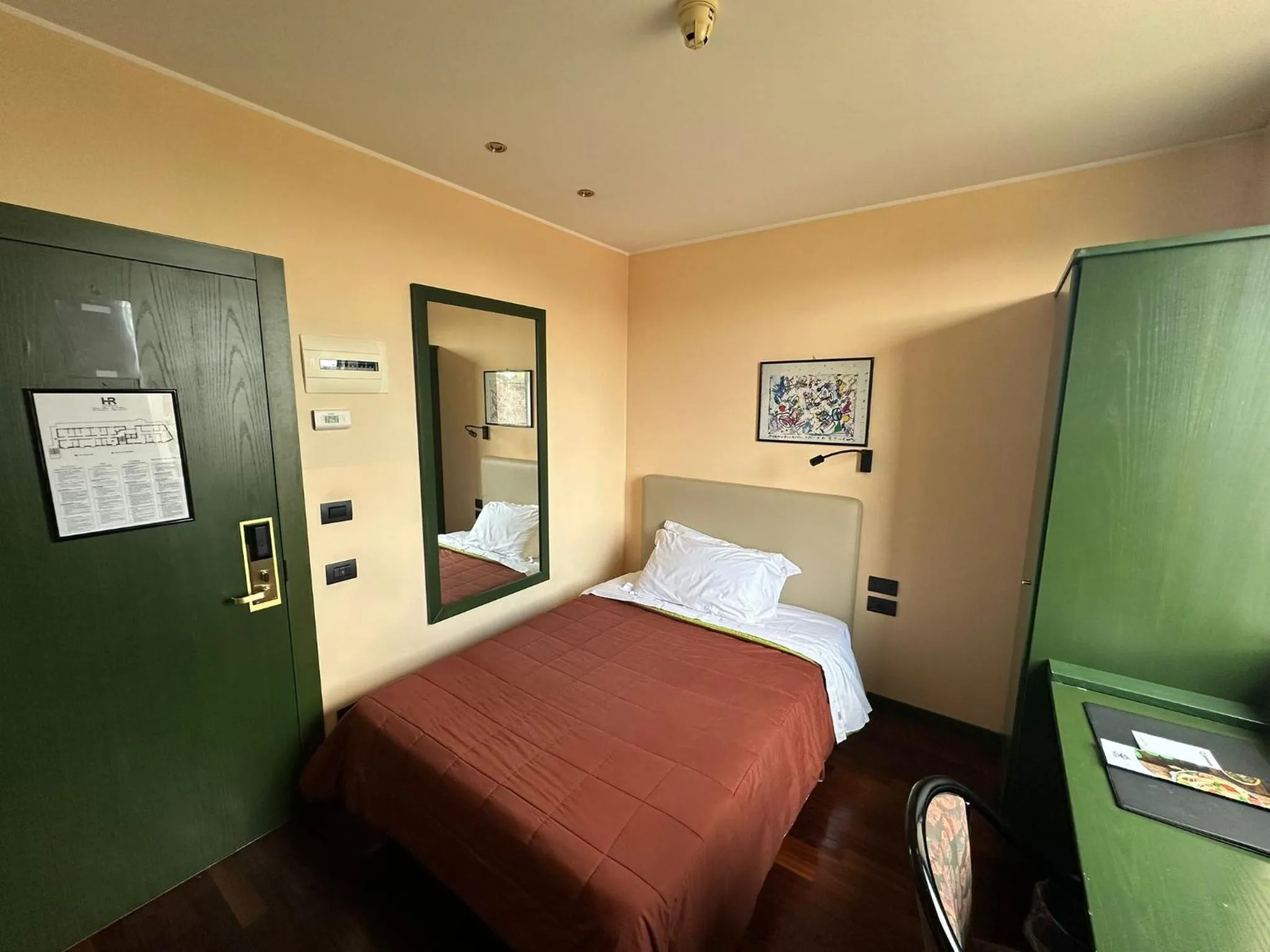 Photo of the whole room, Bed in Hotel Del Riale