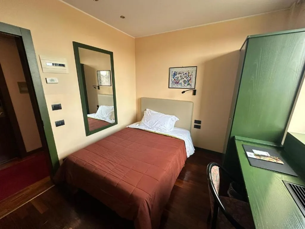 Bed in Hotel Del Riale