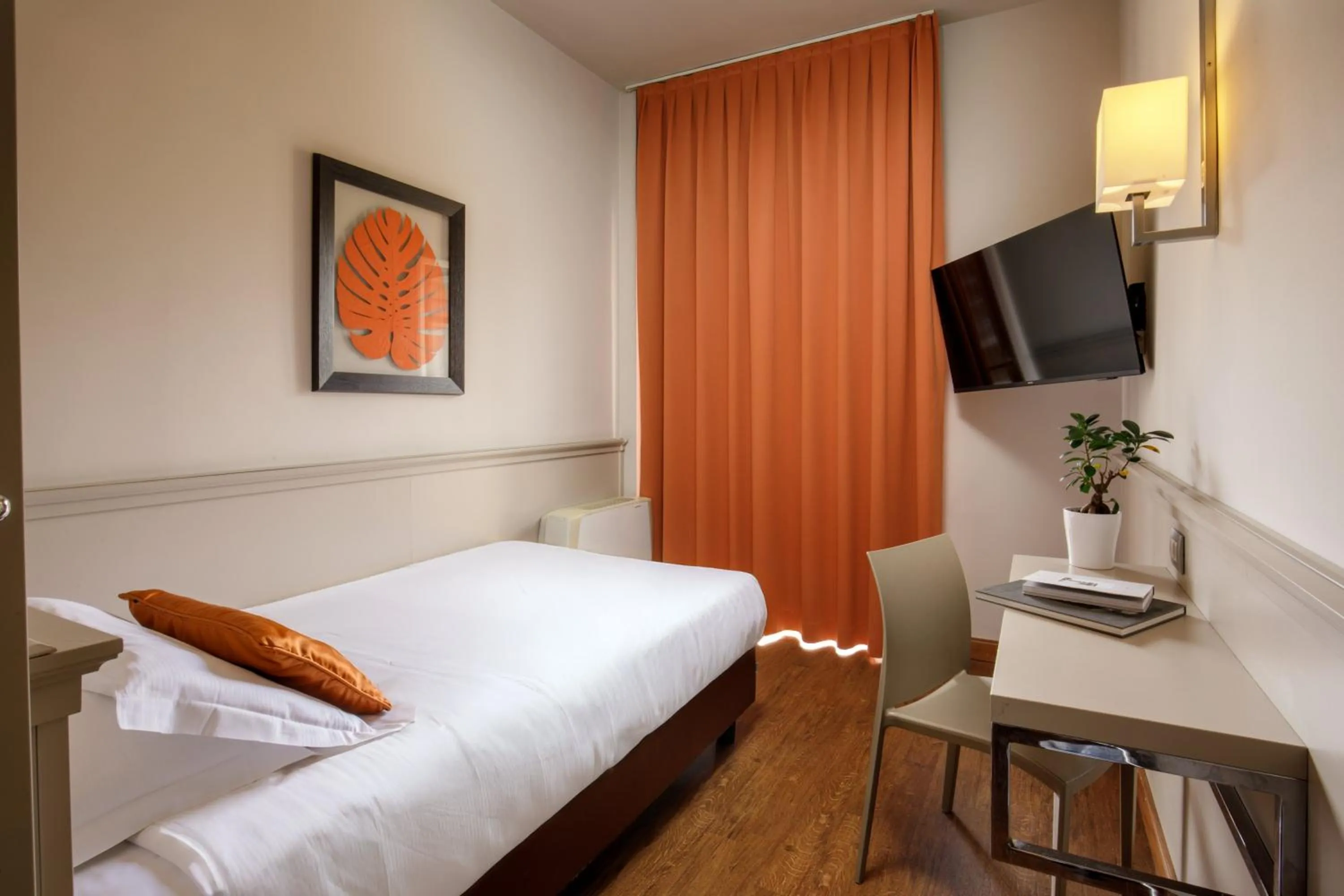 Bed in Grand Hotel Fleming by OMNIA hotels