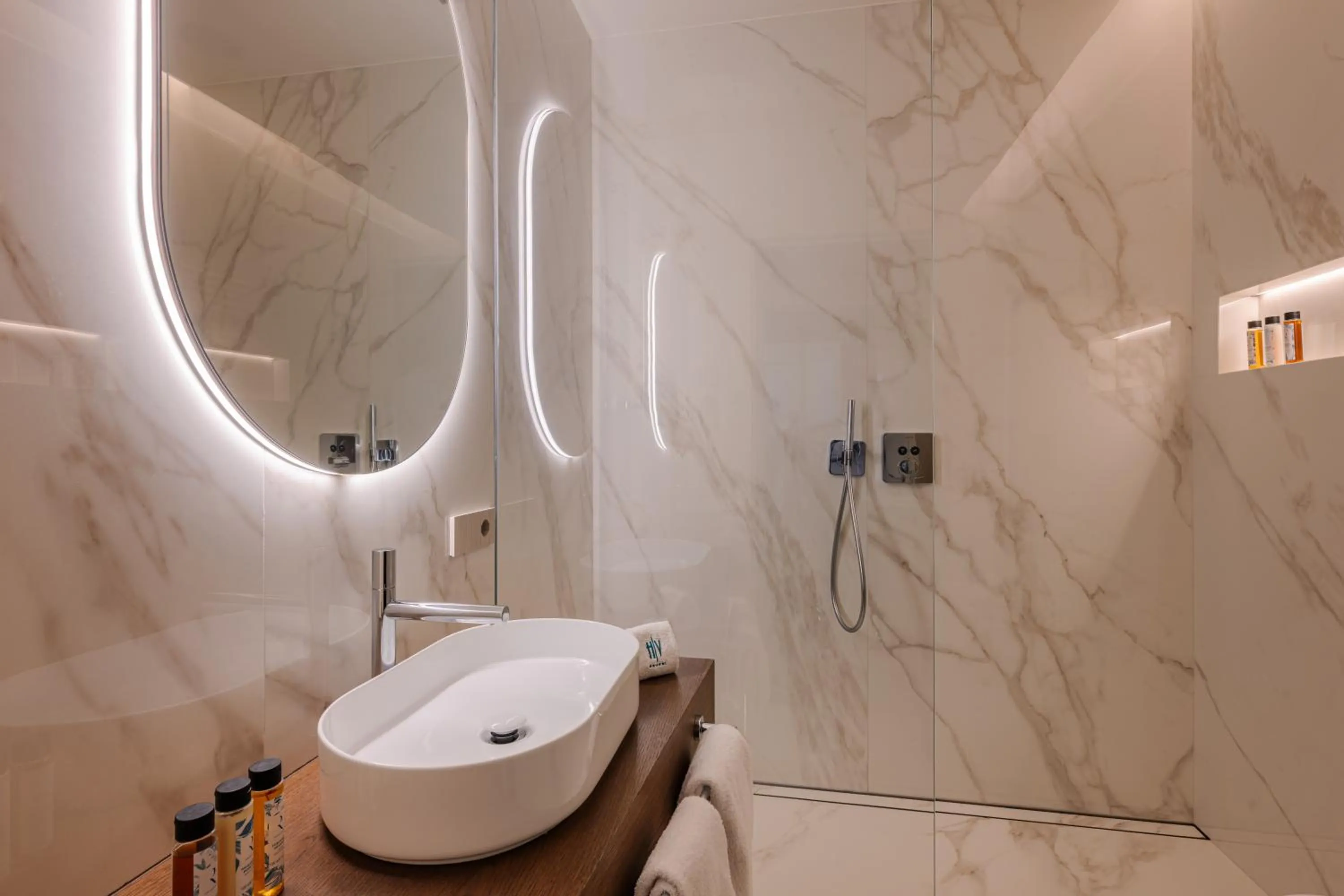 Bathroom in Grand Hotel Victoria concept & spa, by R Collection Hotels