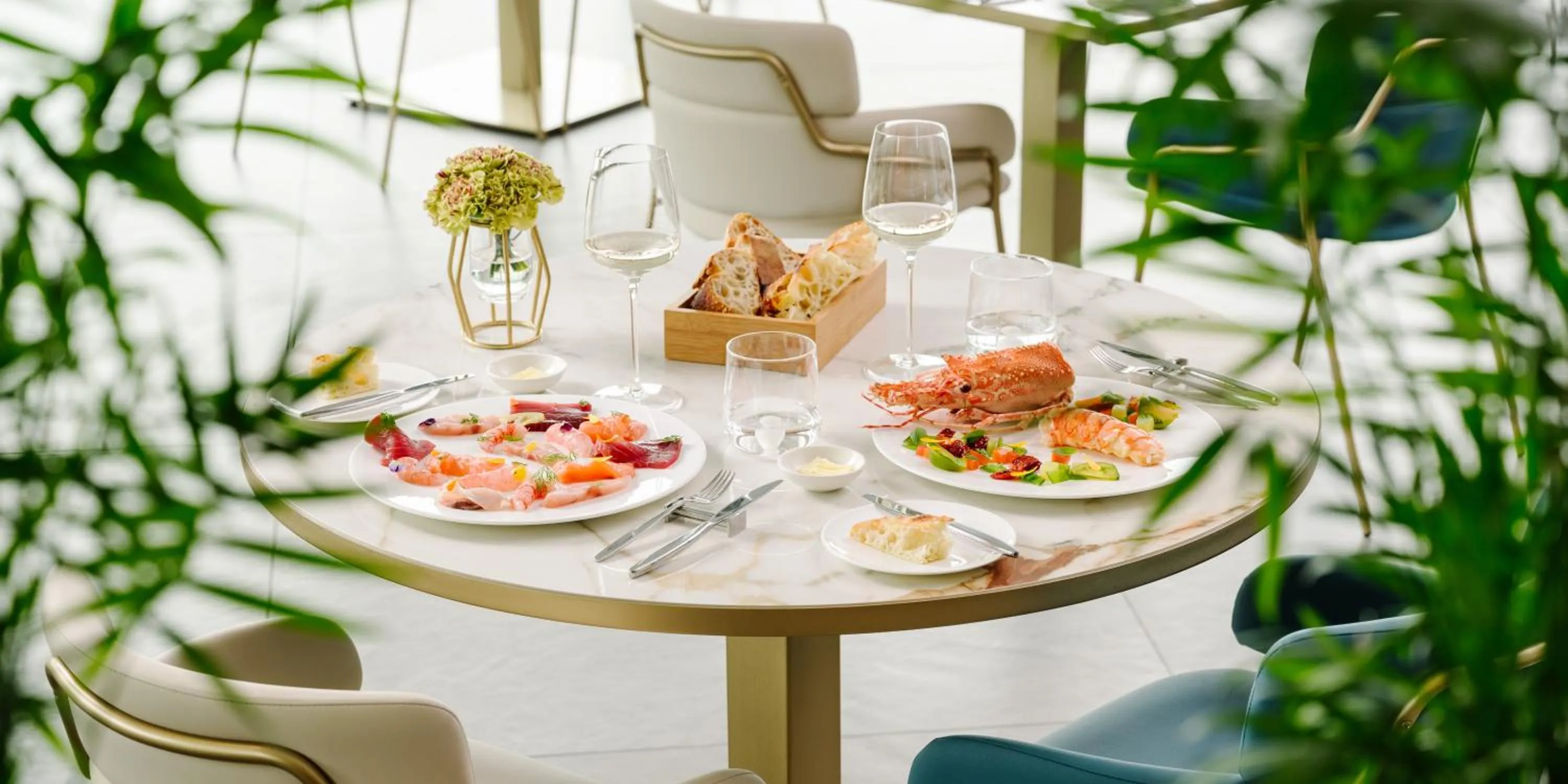 Restaurant/places to eat in Grand Hotel Victoria concept & spa, by R Collection Hotels