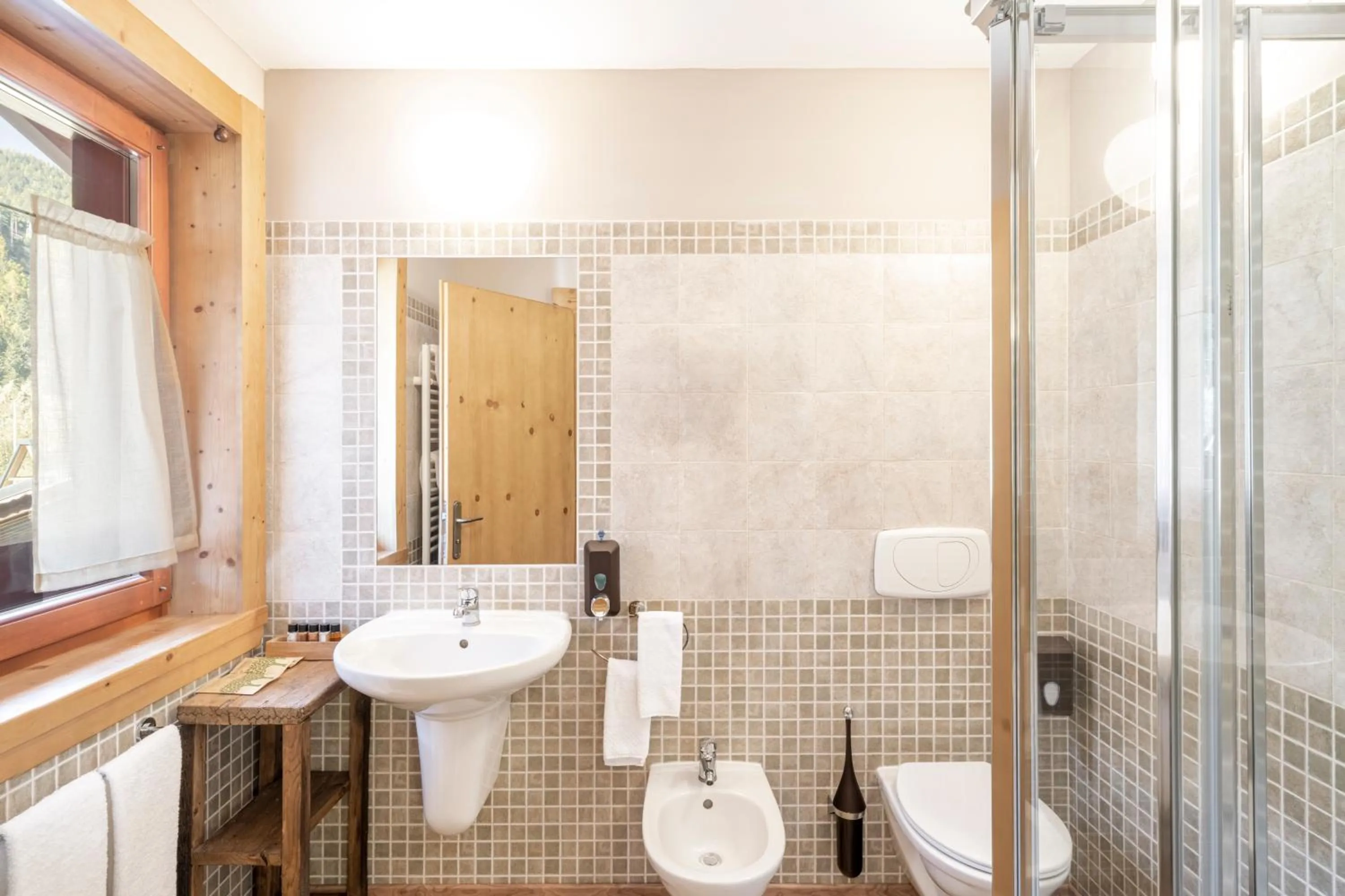 Bathroom in La Tana dell'orso Hotel & SPA