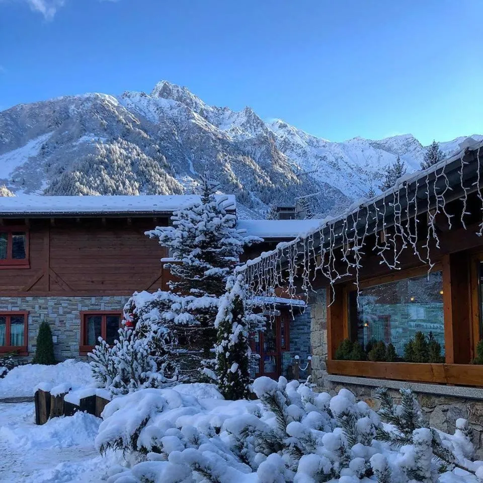 Property building in La Tana dell'orso Hotel & SPA