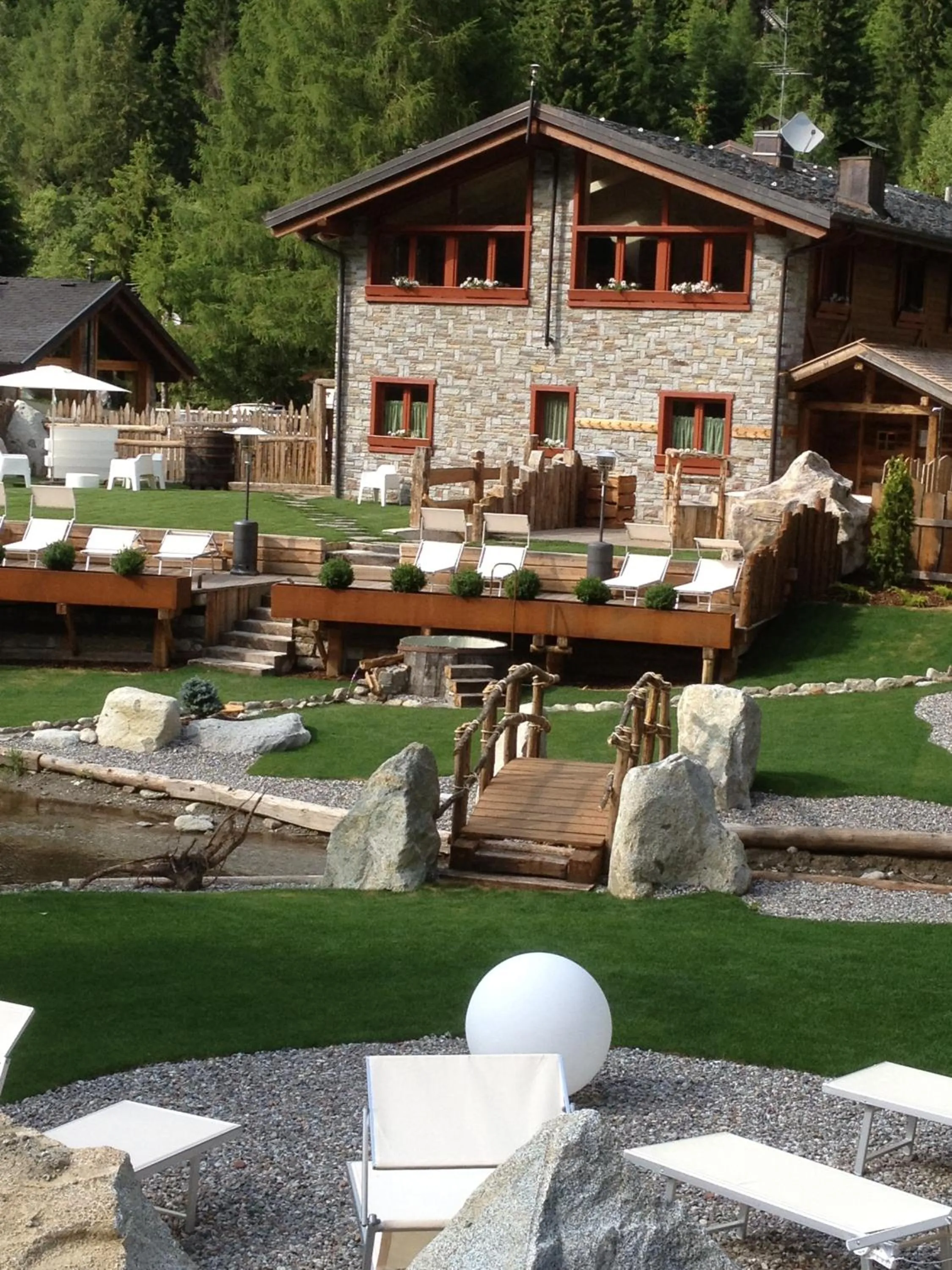 Property building in La Tana dell'orso Hotel & SPA