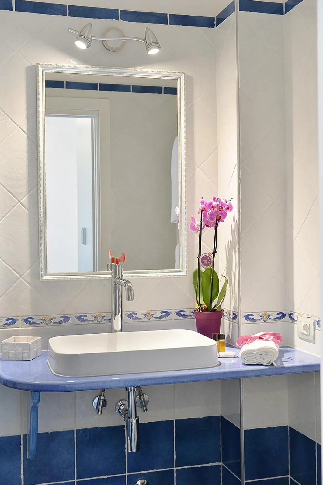 Bathroom in Acquamarine Maiori Amalfi Coast