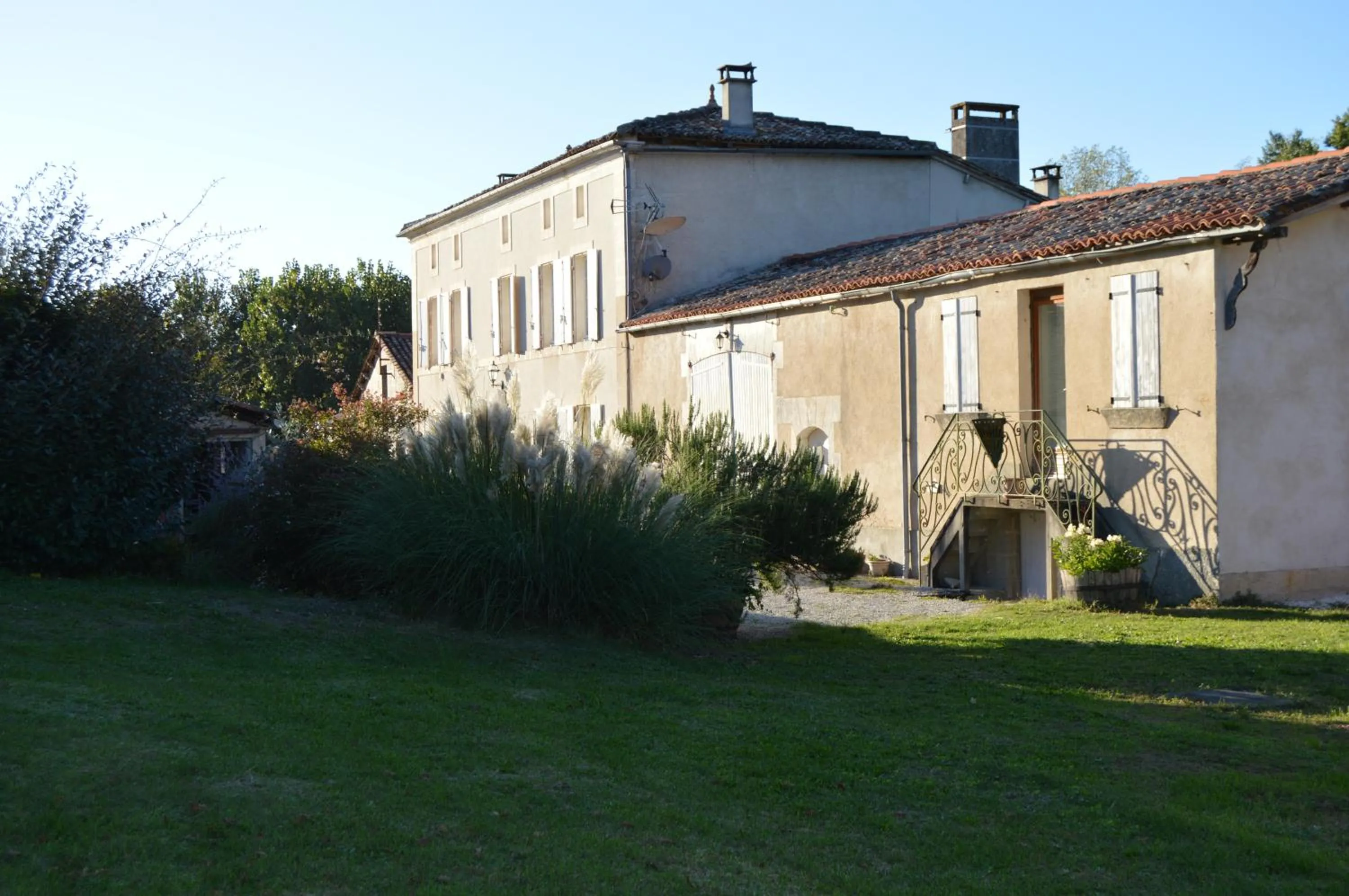 Garden in La Vieille Distillerie