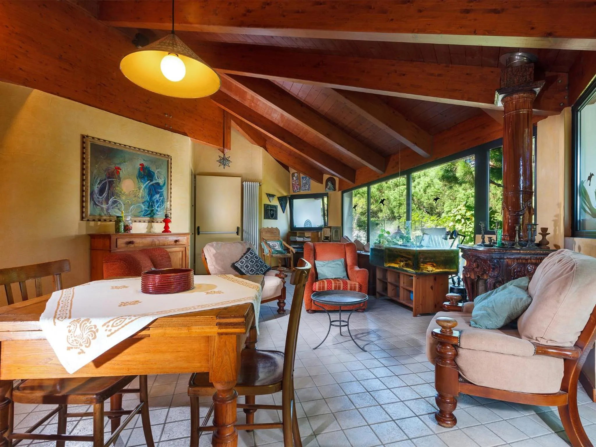 Communal lounge/ TV room in Hotel Columbia