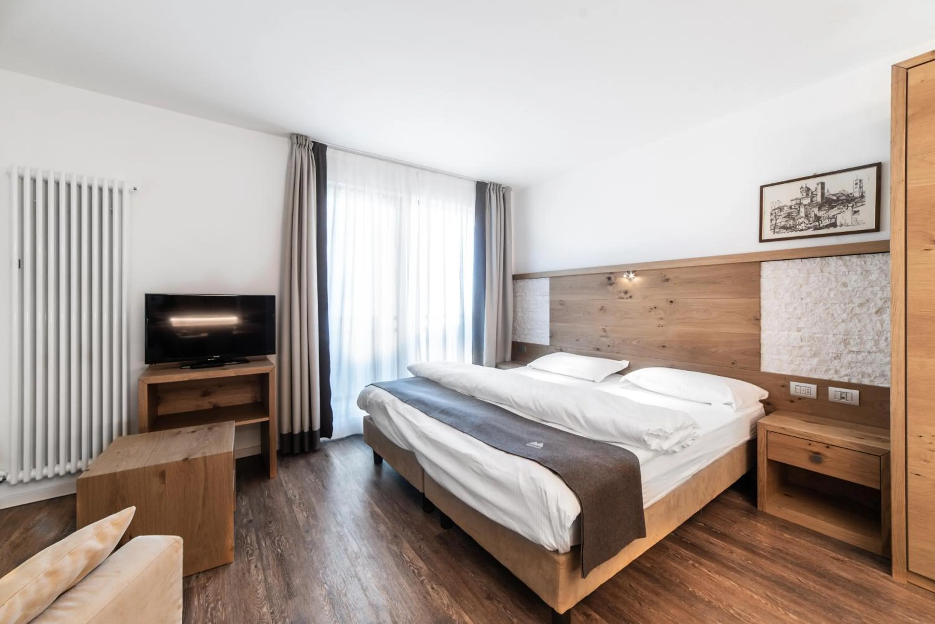 Bed in Hotel Montana