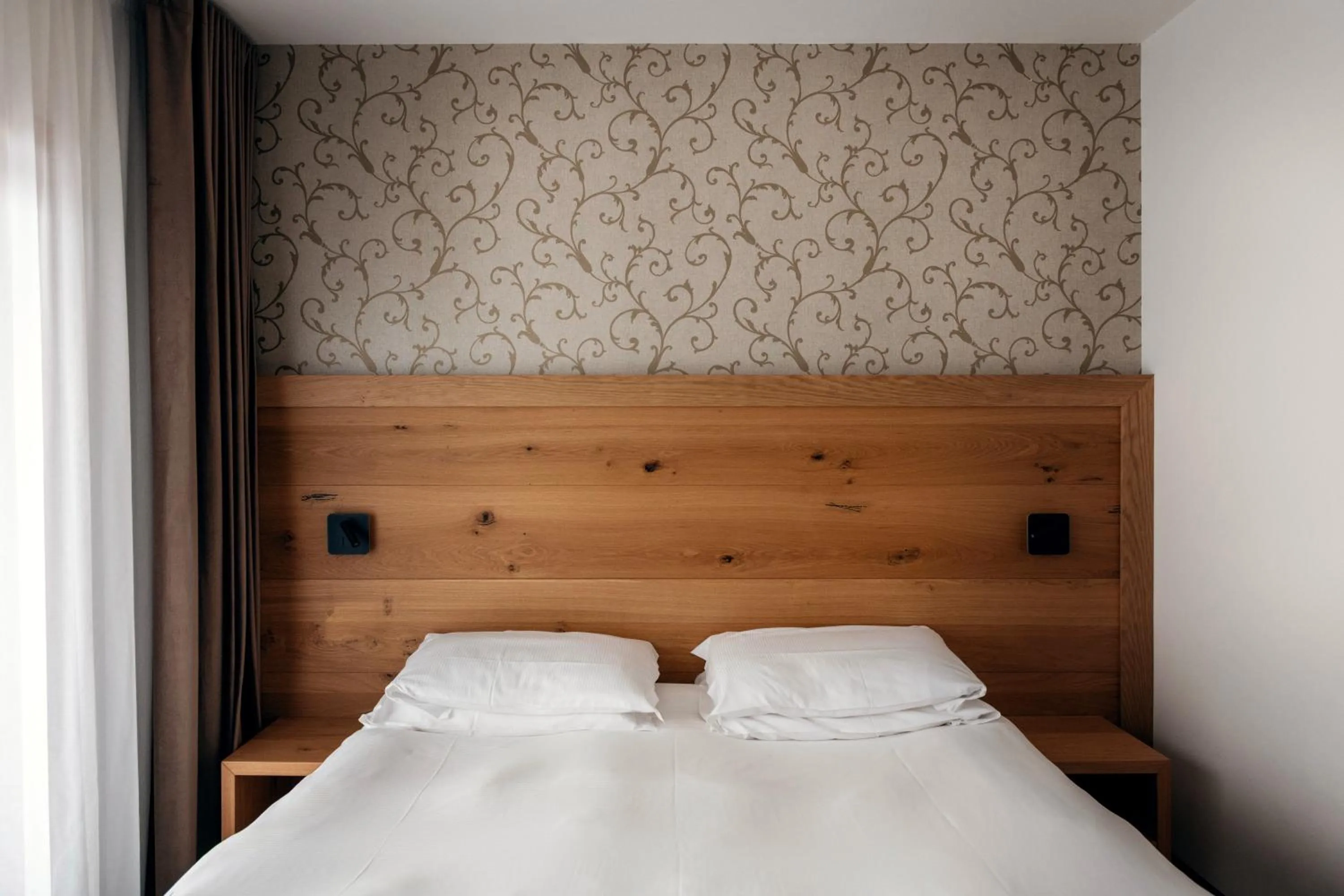 Bedroom, Bed in Hotel Montana