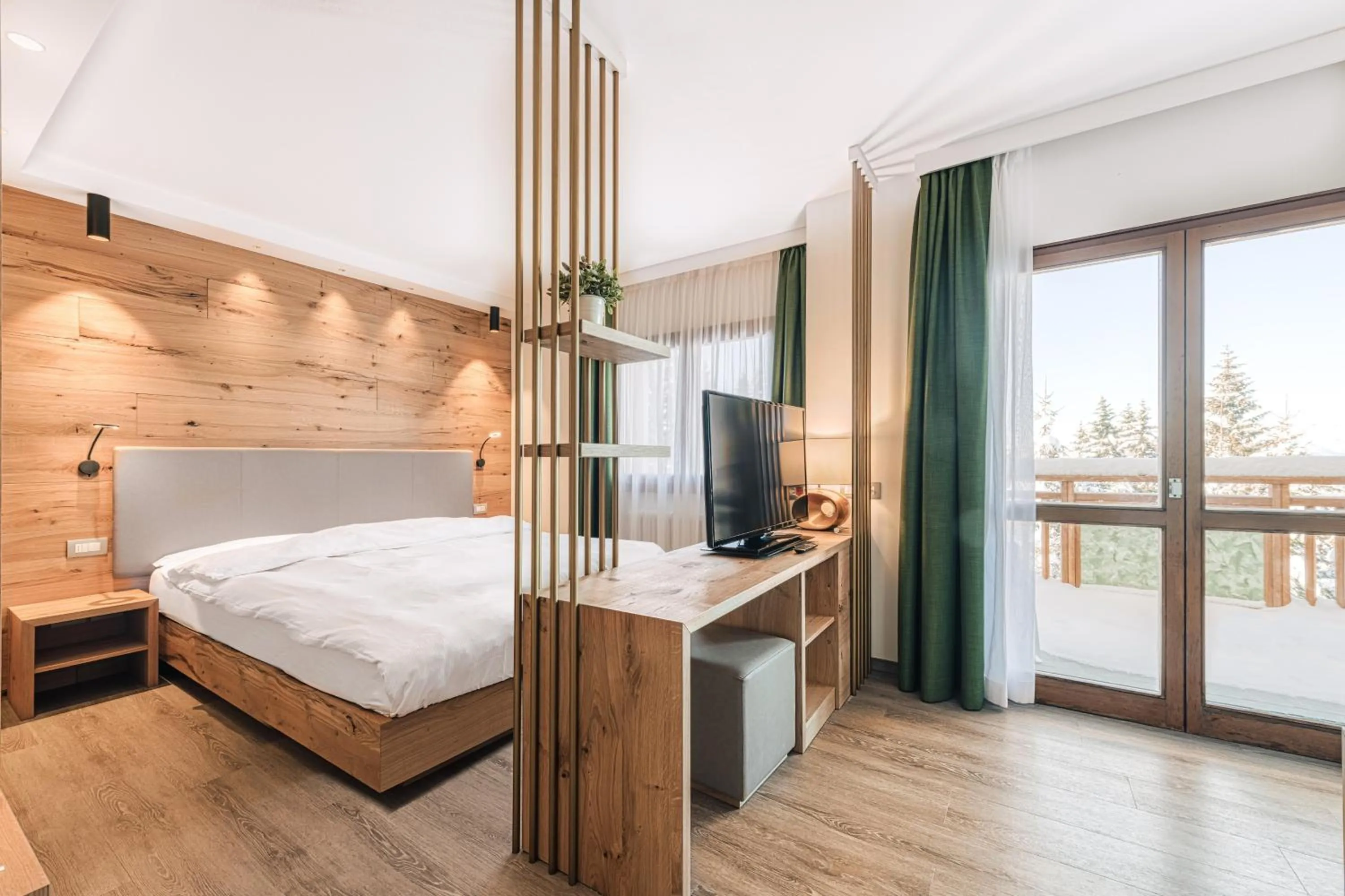 Photo of the whole room, Bed in Hotel Montana