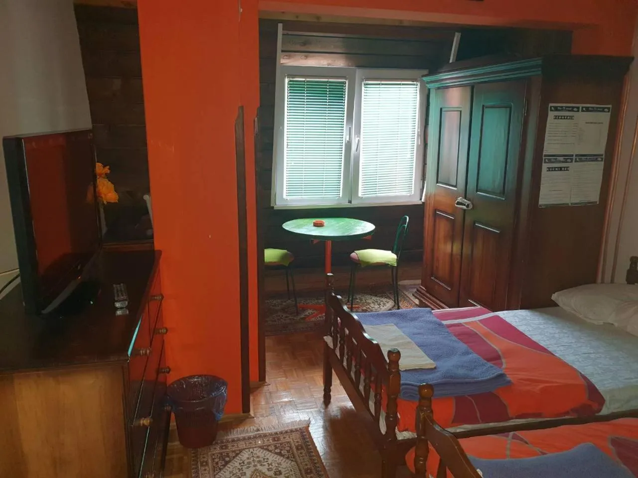 Photo of the whole room, Bed in Vila De turist