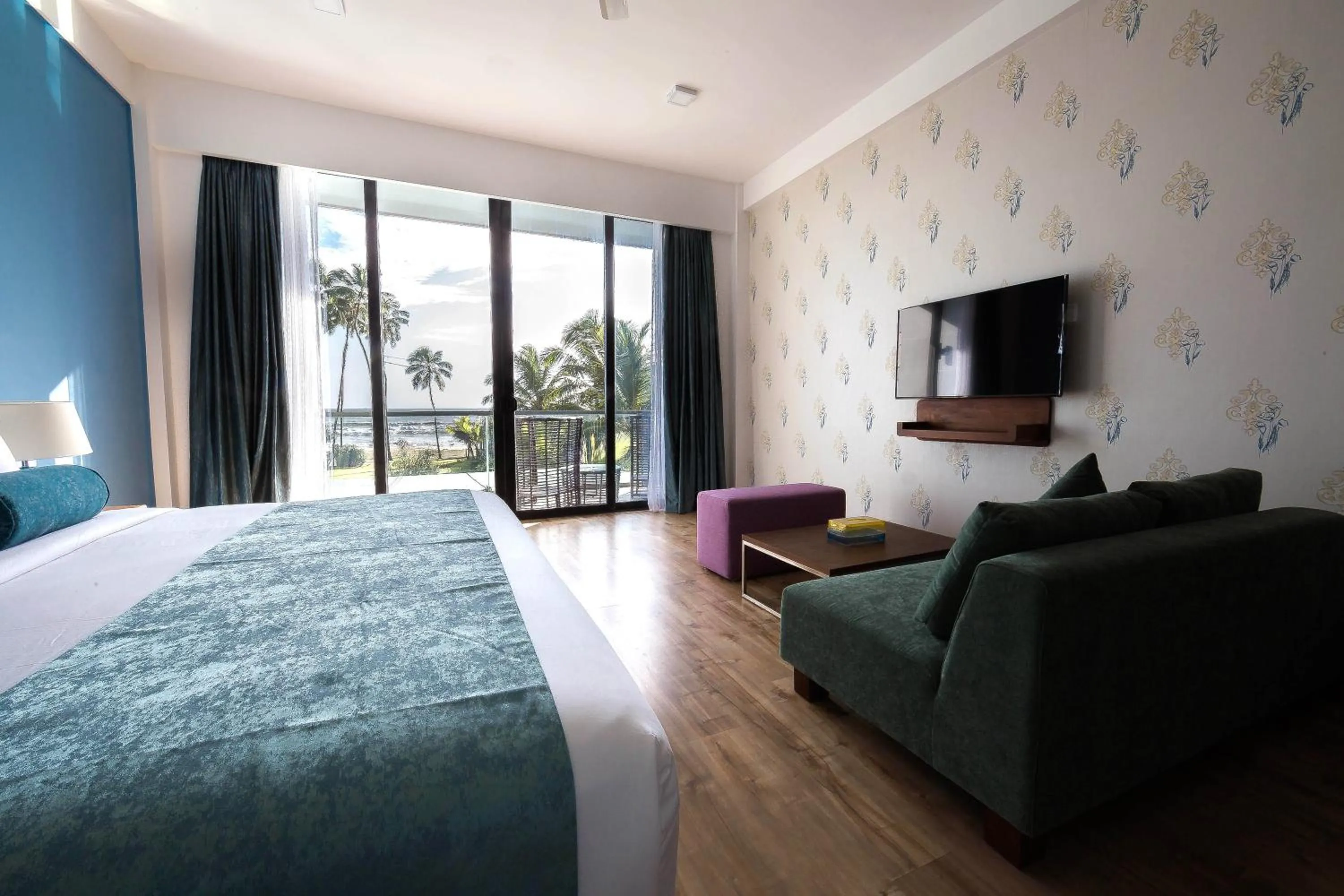 Bed in Club Waskaduwa Beach Resort & Spa