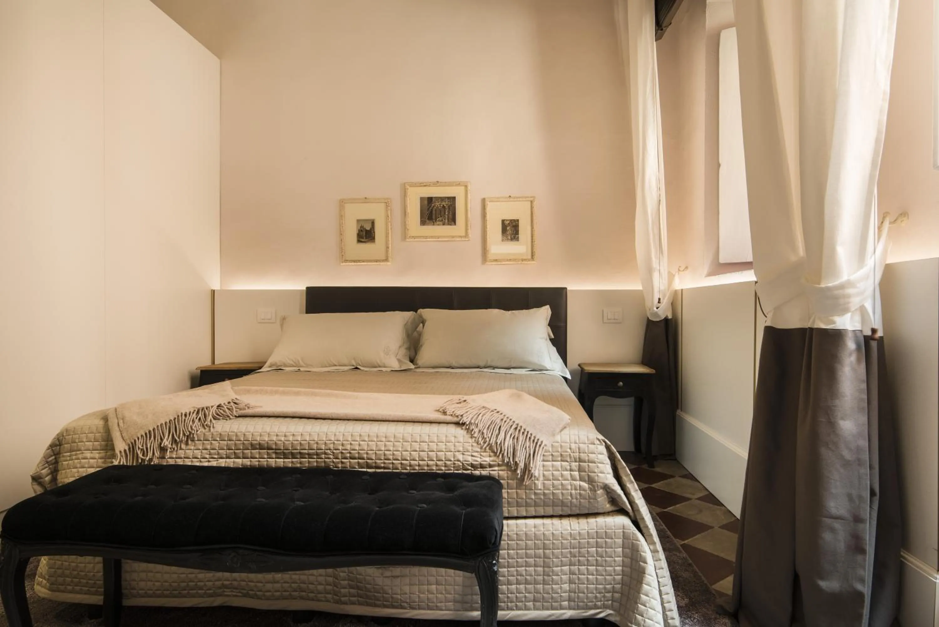 Photo of the whole room, Bed in La Terrazza Sul Campo-Rooms Only