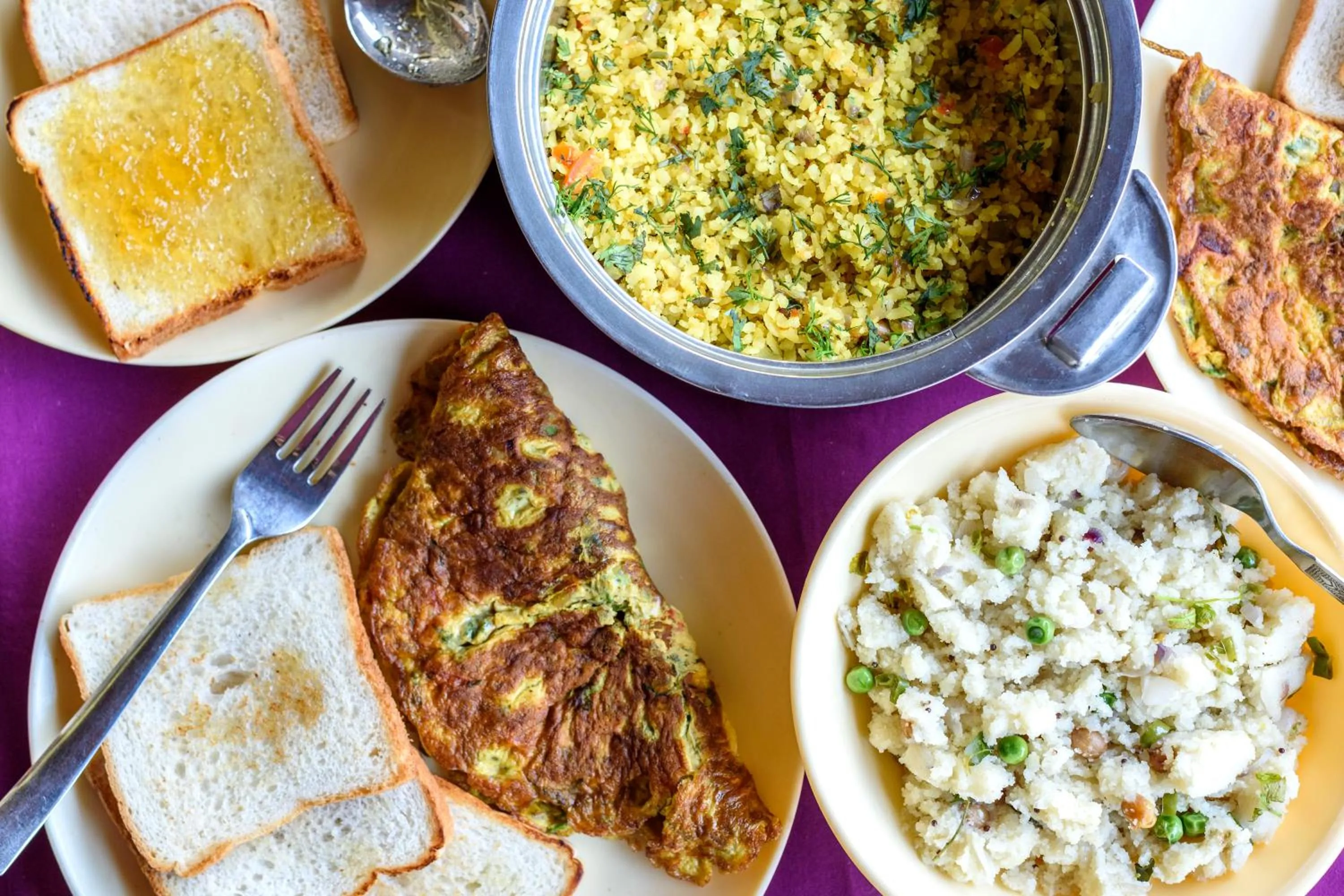 Food and drinks in SaffronStays Salt Rim on the Beach, Korlai
