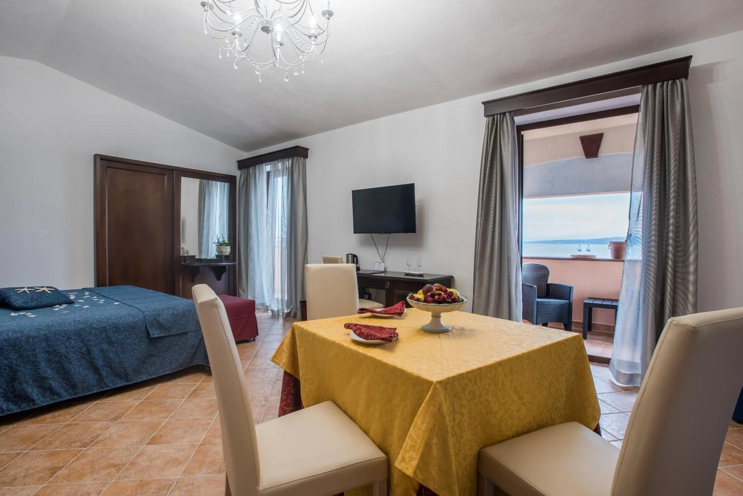 Bedroom in Hotel Lido degli Spagnoli Wellness & Spa