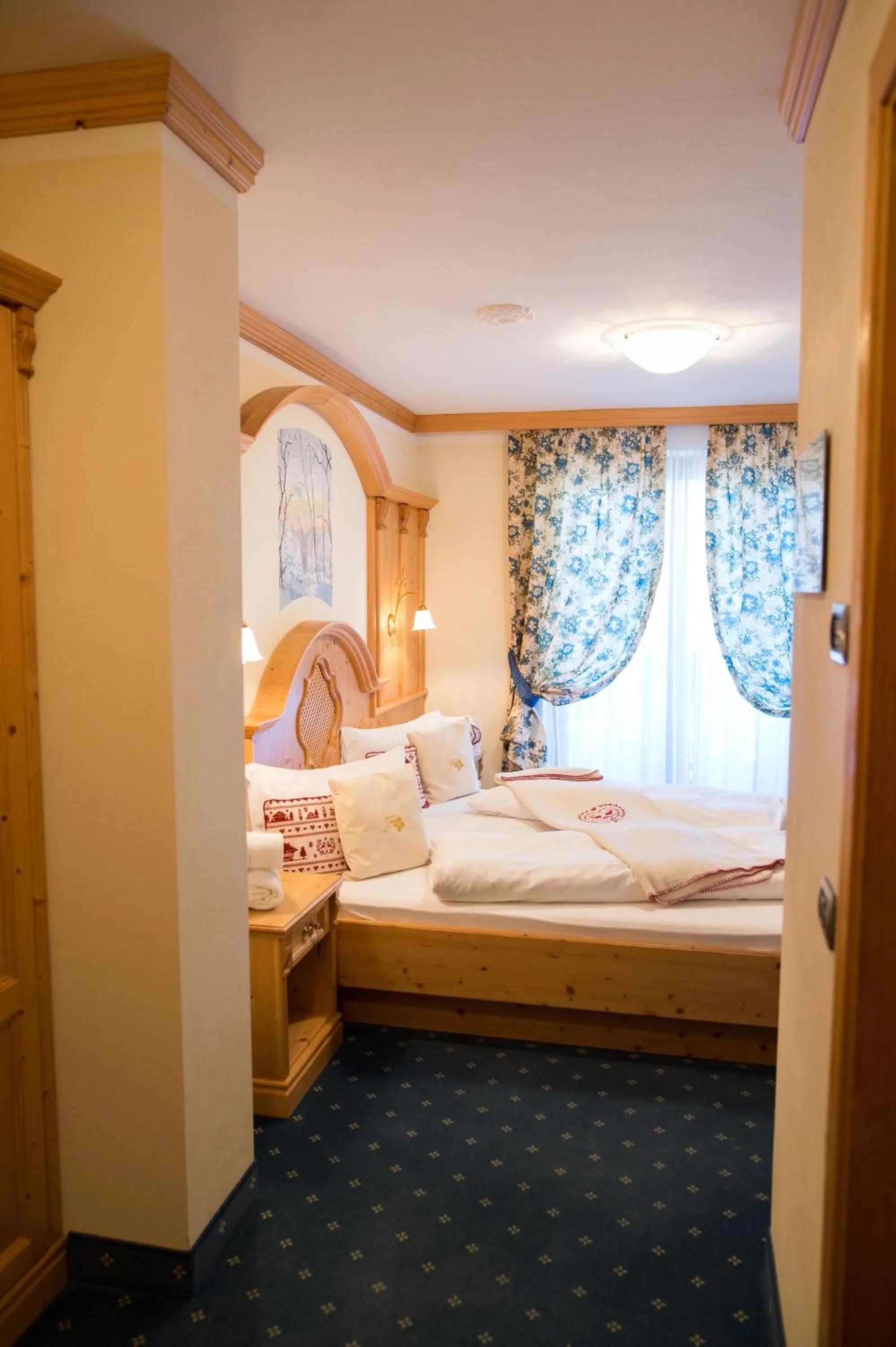 Day, Bed in Hotel Gianna