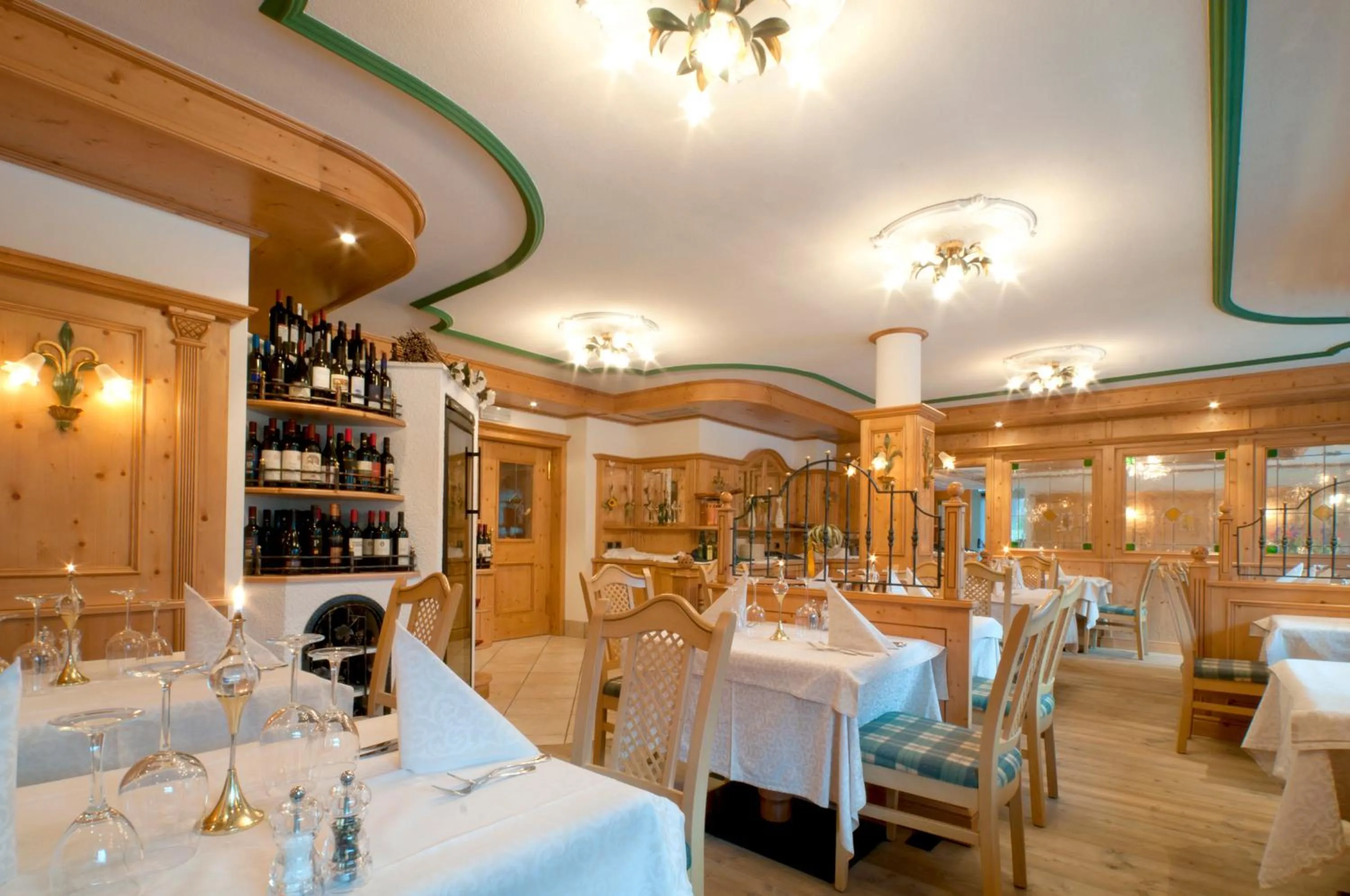 Restaurant/places to eat in Hotel Gianna