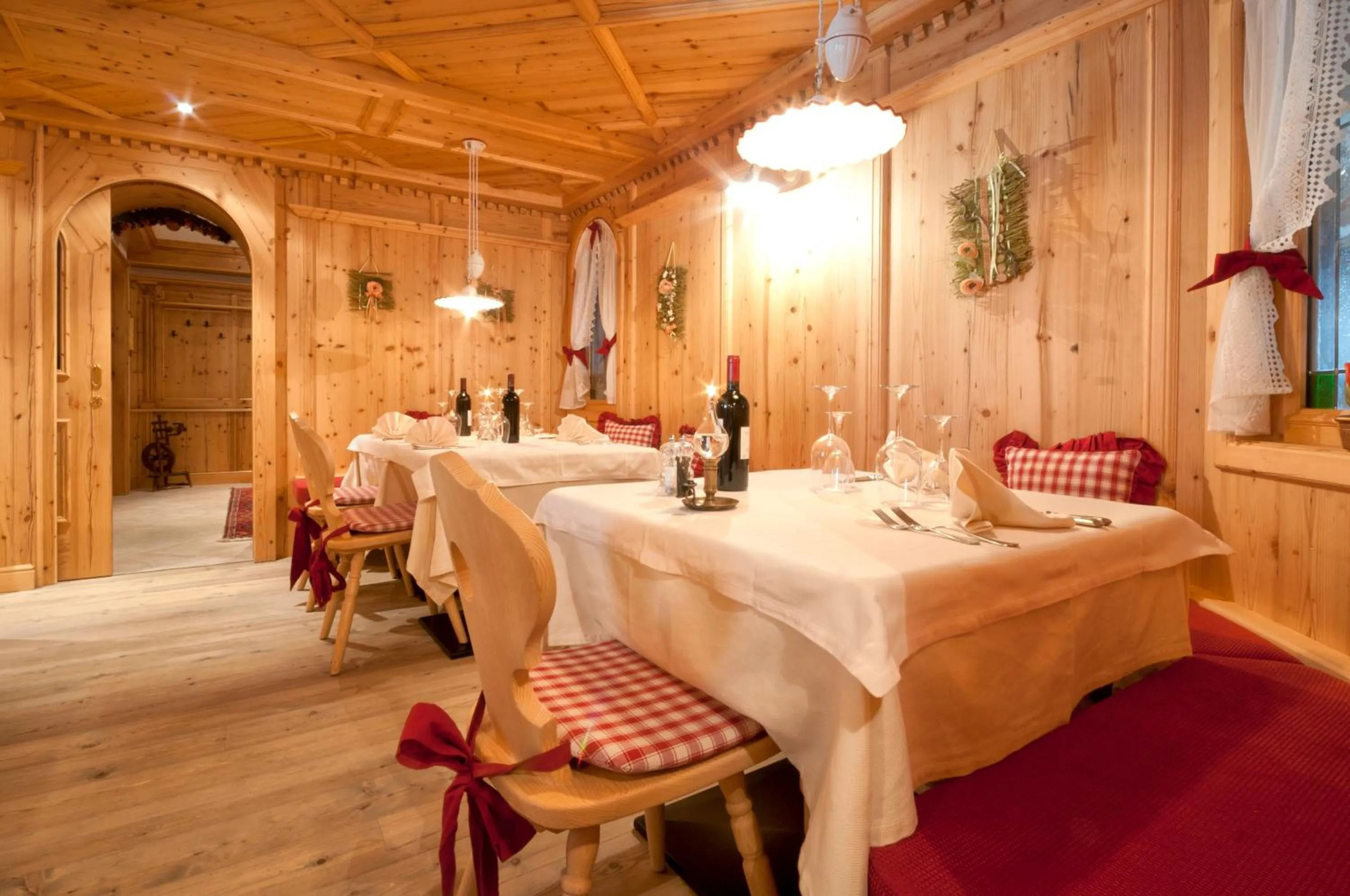 Restaurant/places to eat in Hotel Gianna