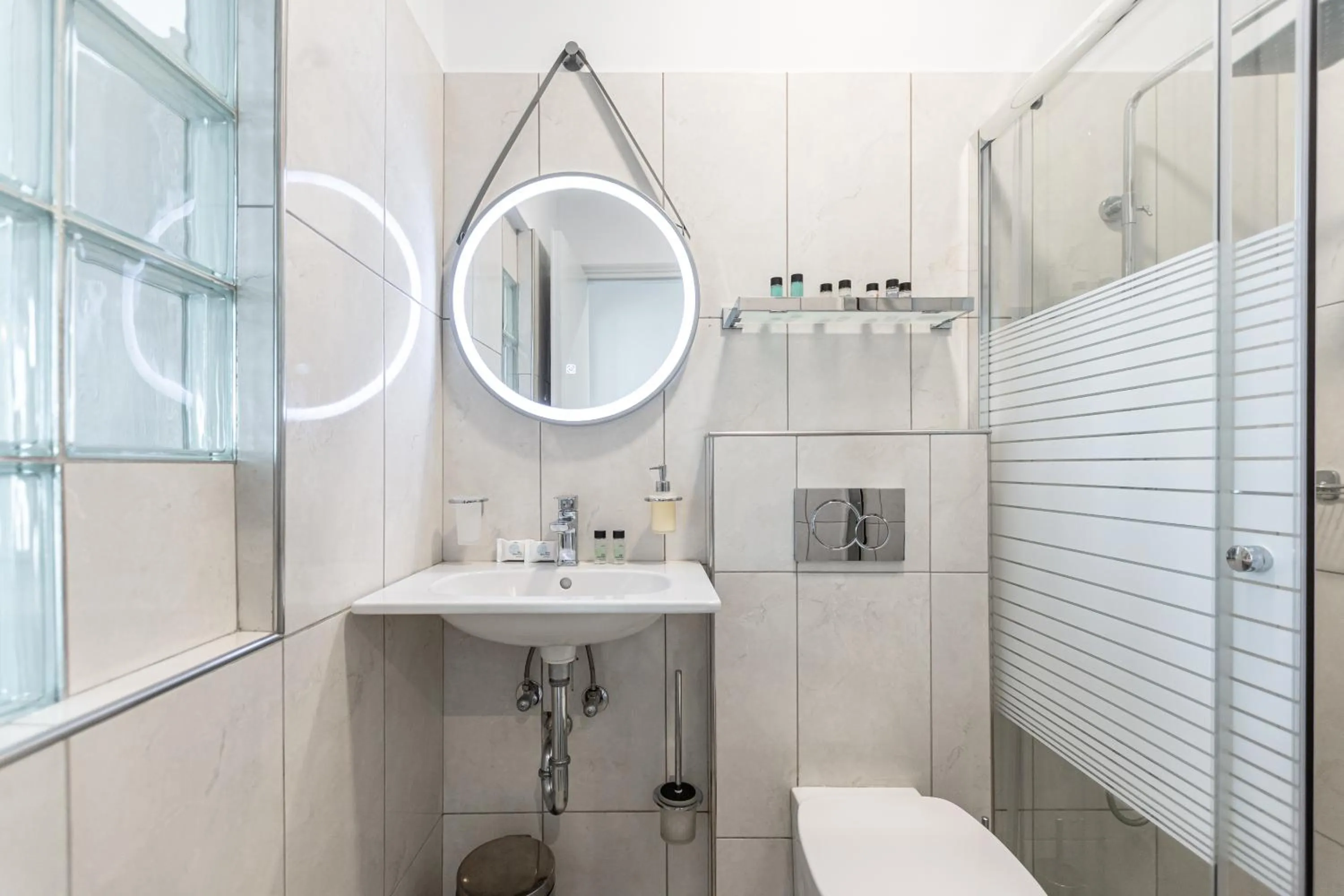 Annita's Village Hotel