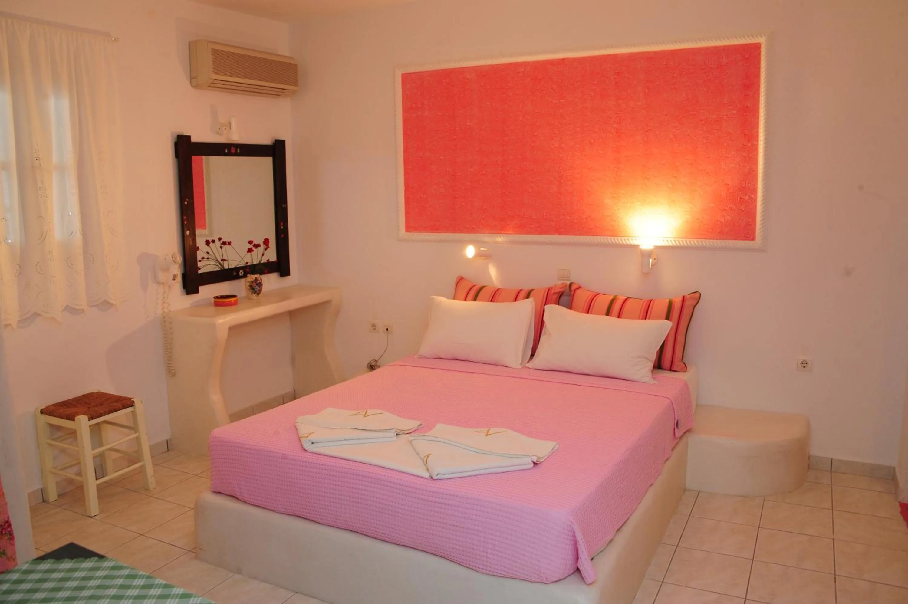 Photo of the whole room, Bed in Annita's Village Hotel