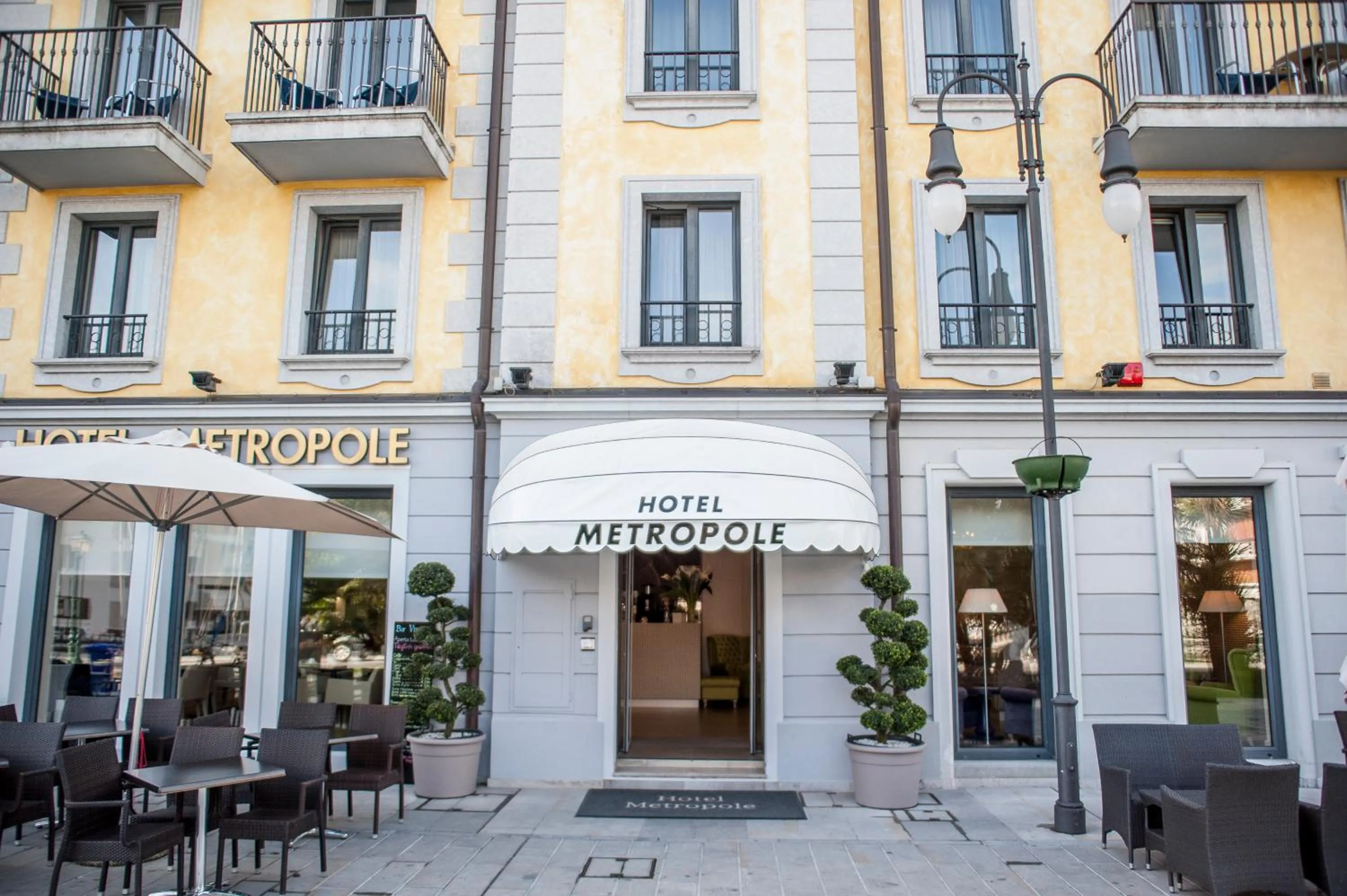 Facade/entrance in Hotel Metropole