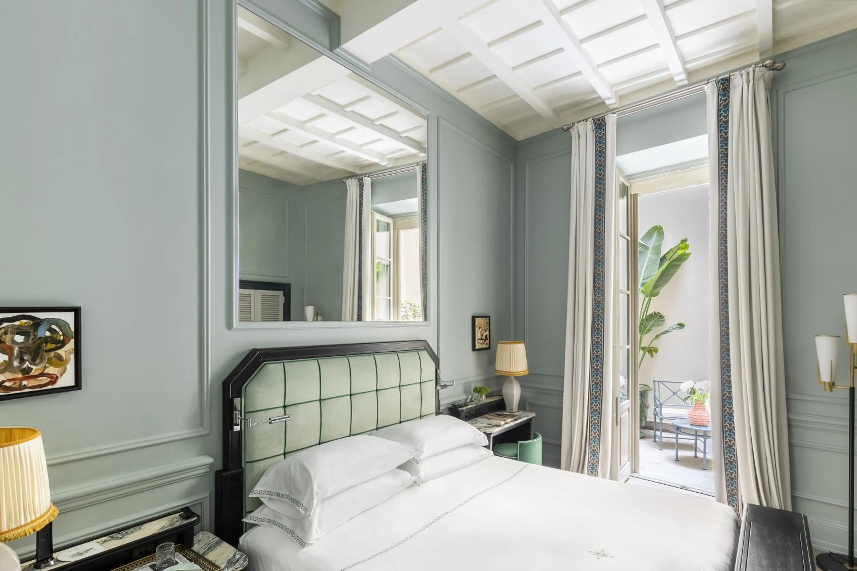 Bed in The Place Firenze