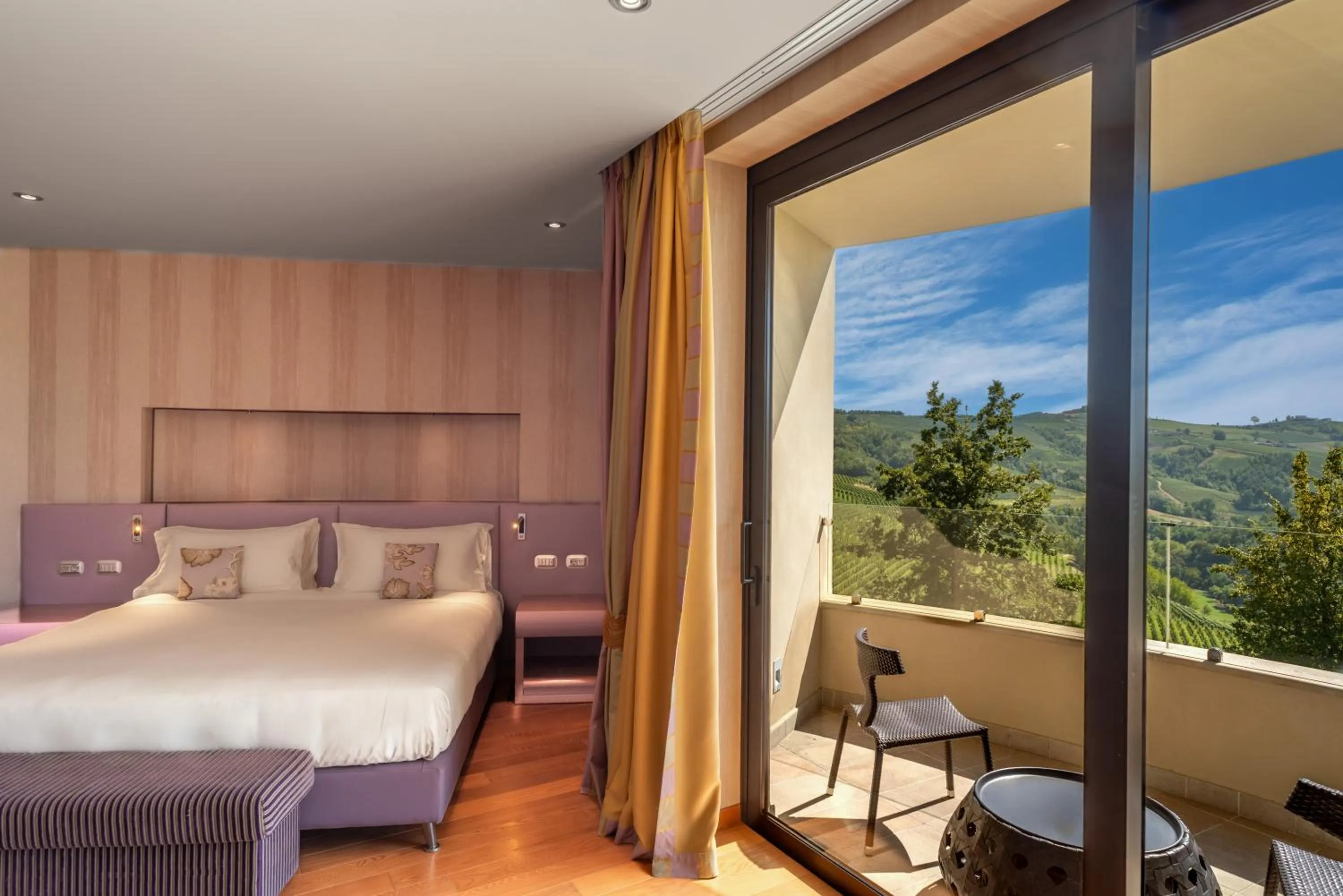 Bedroom, Bed in Il Boscareto Resort & Spa