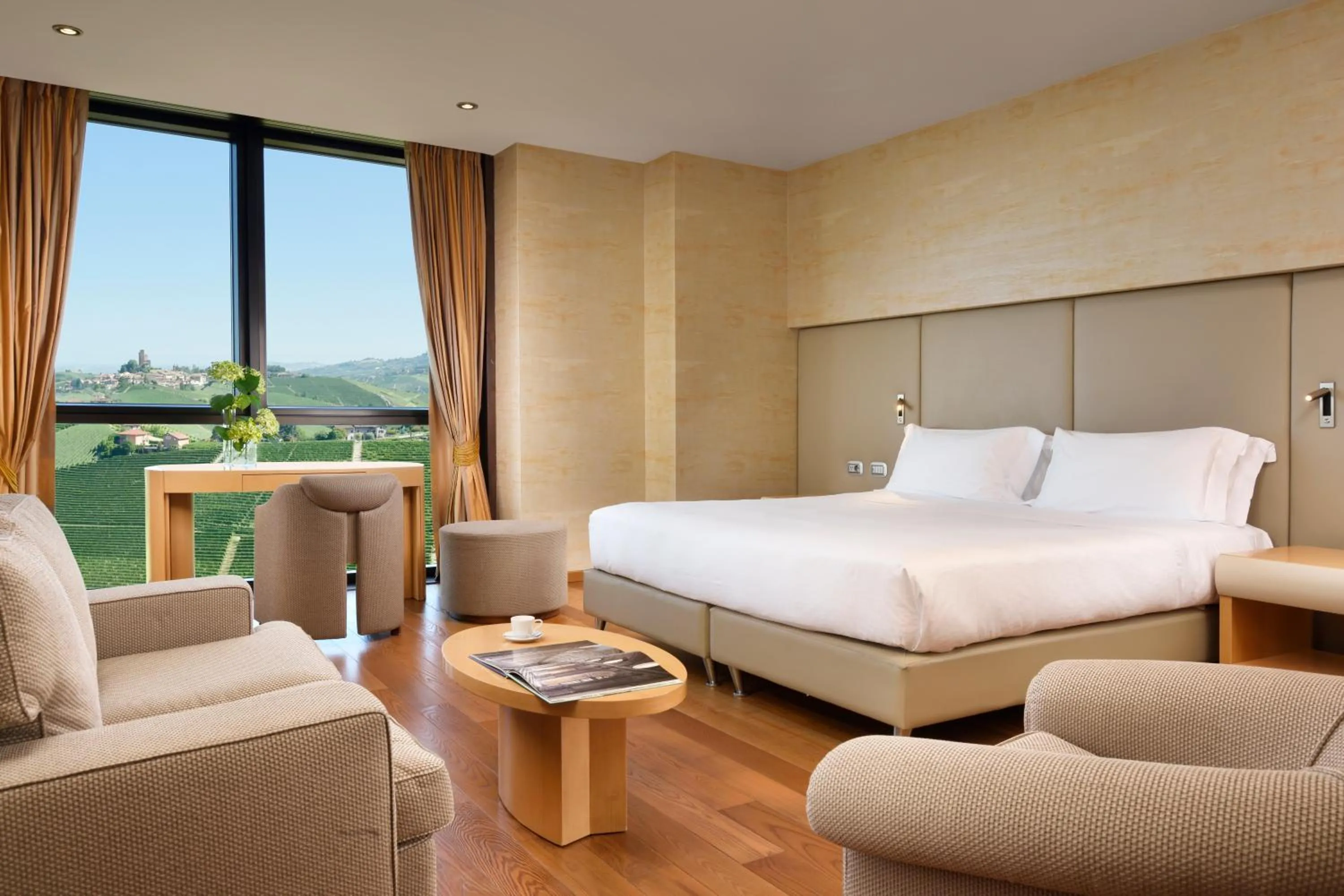 Bedroom, Bed in Il Boscareto Resort & Spa