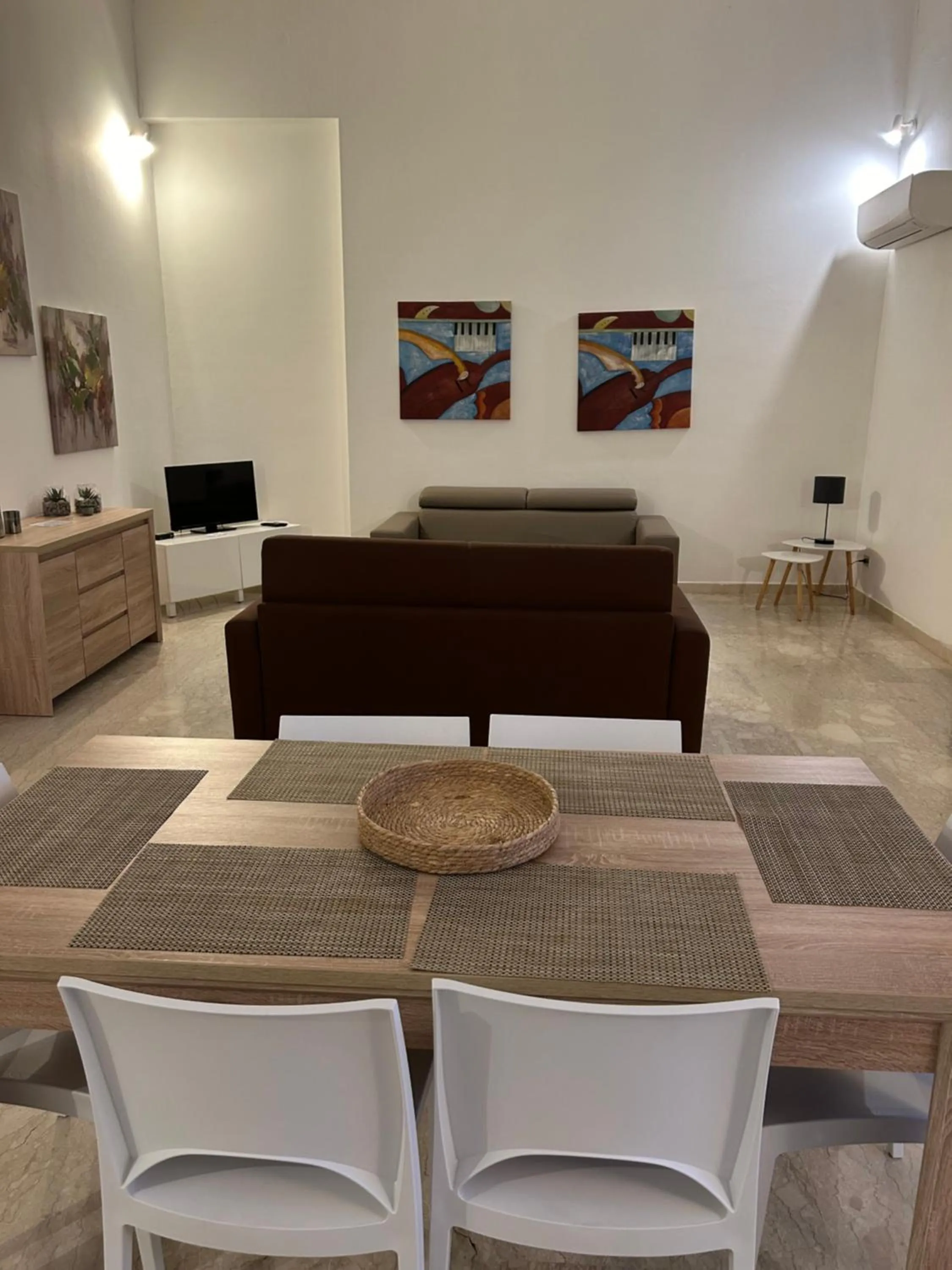 Dining area in Residence Guidaloca