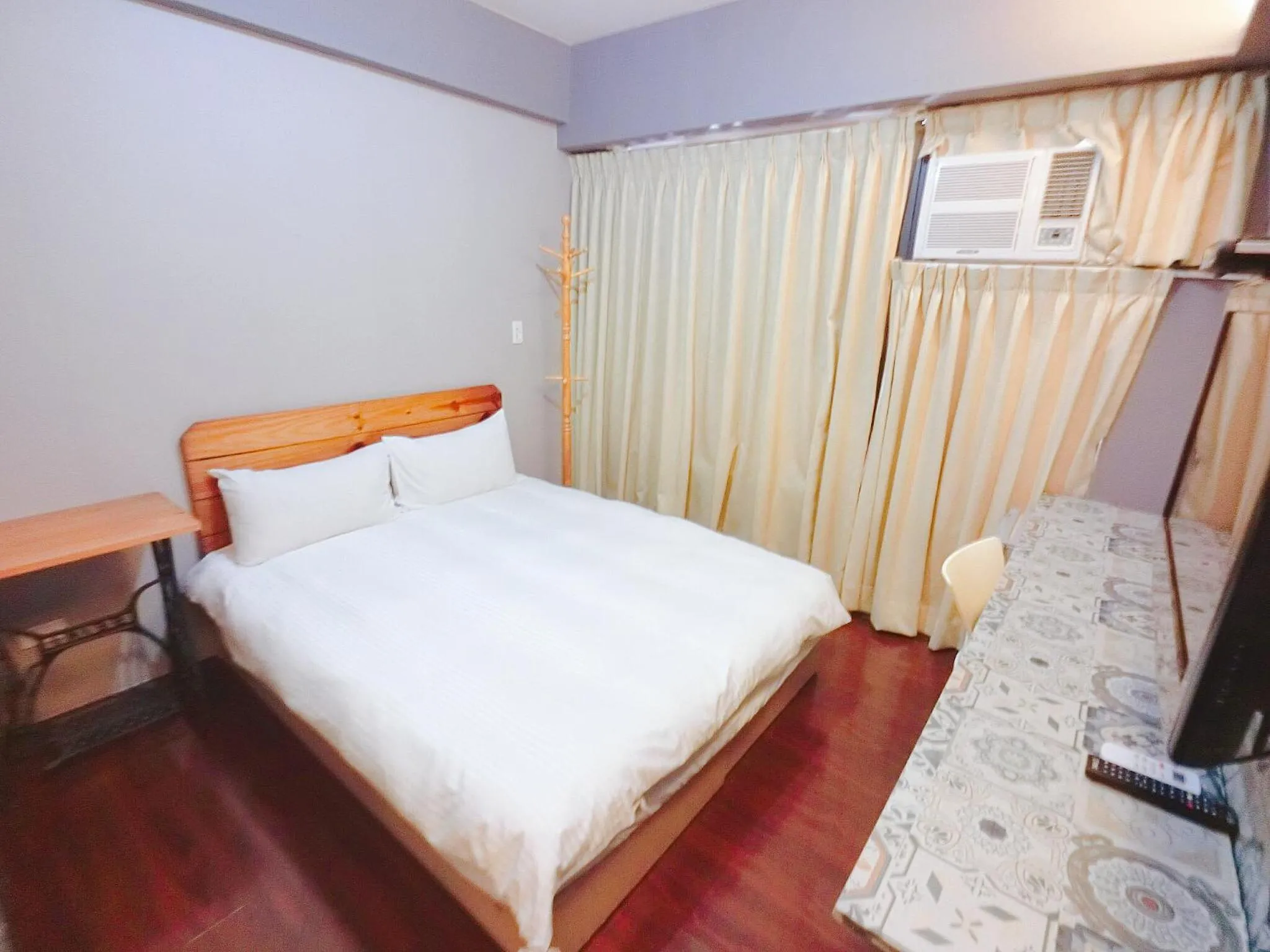 Bed in Feng Chia Hygge