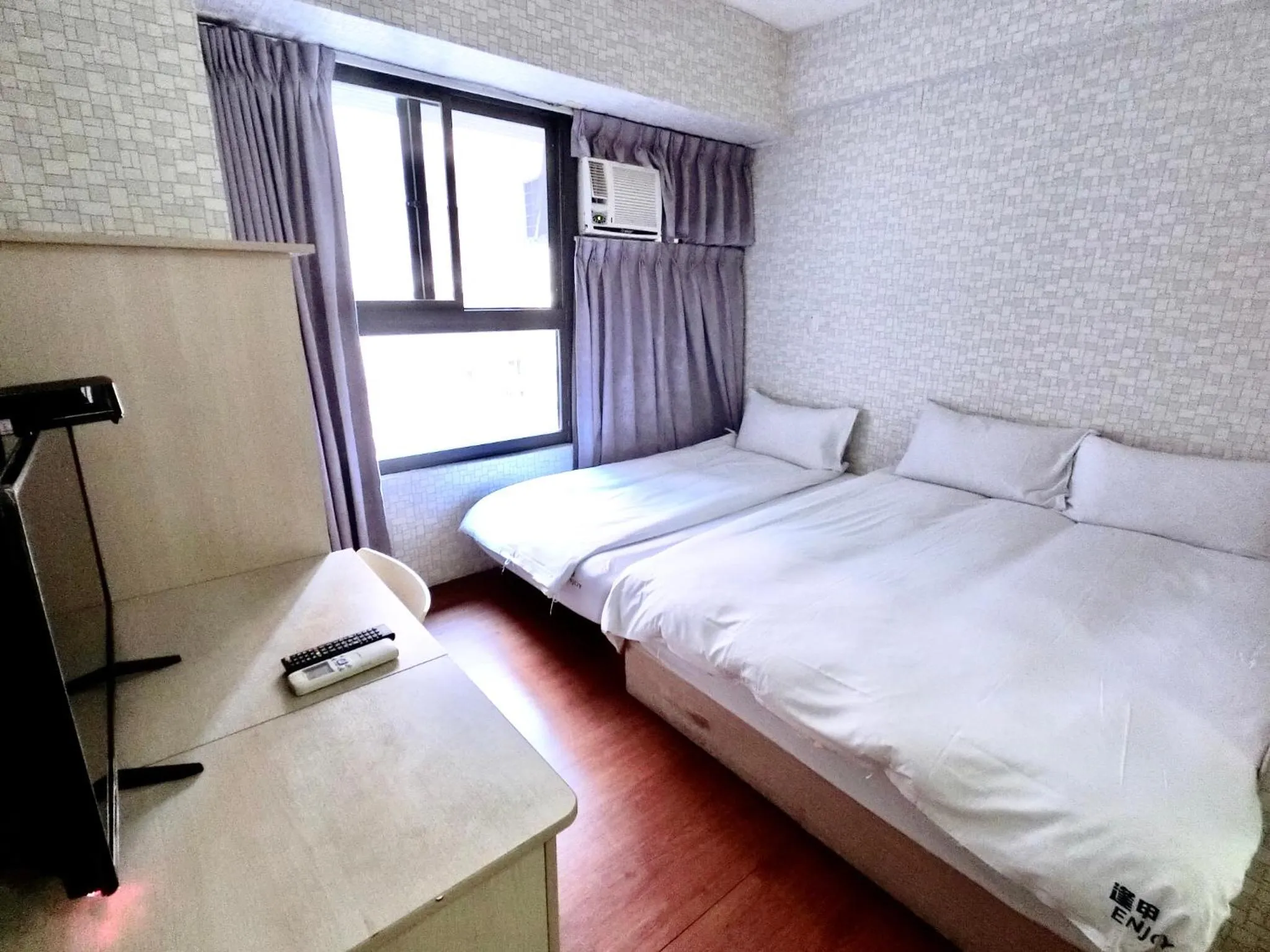 Bed in Feng Chia Hygge