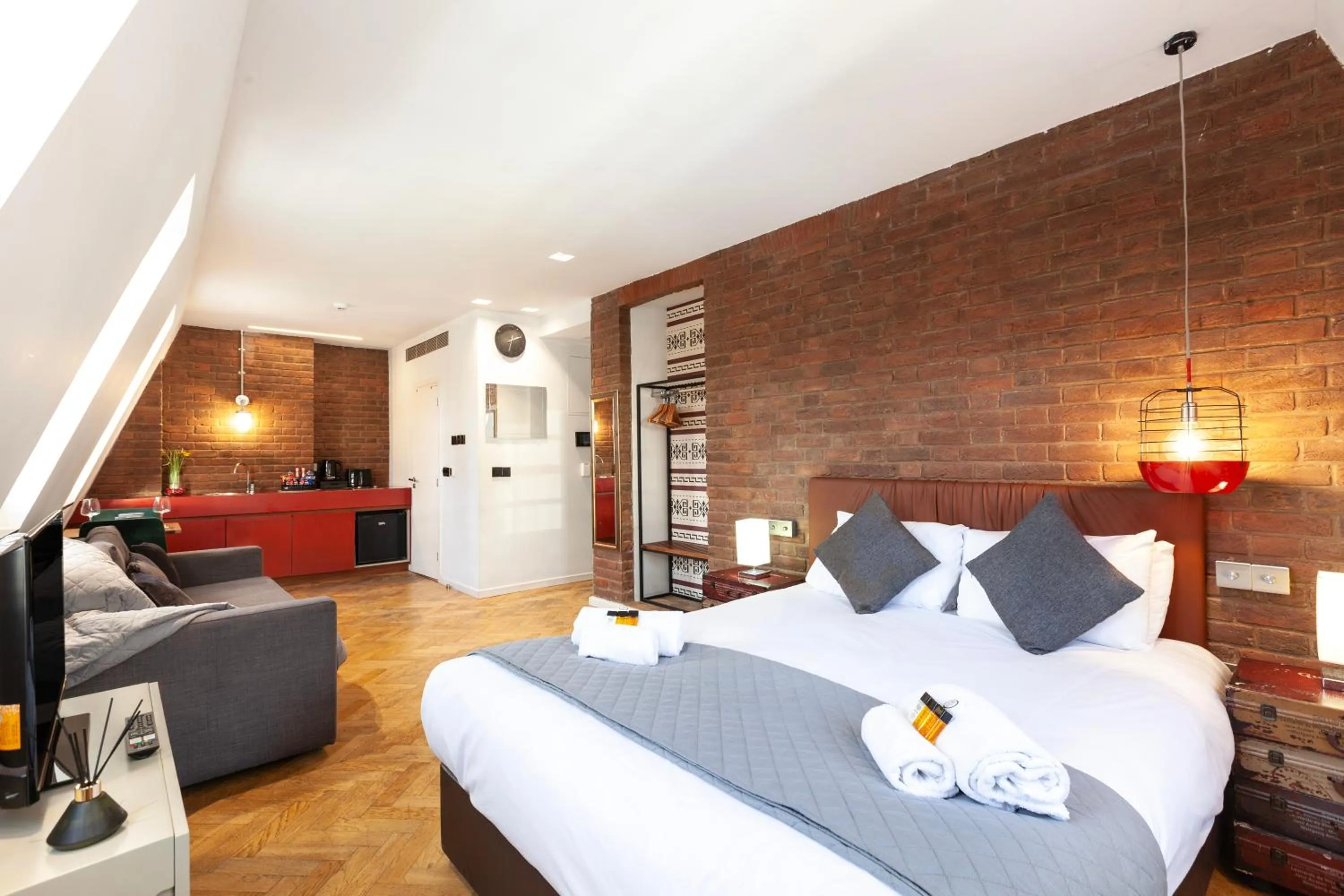 Bed in London Paddington Apartments