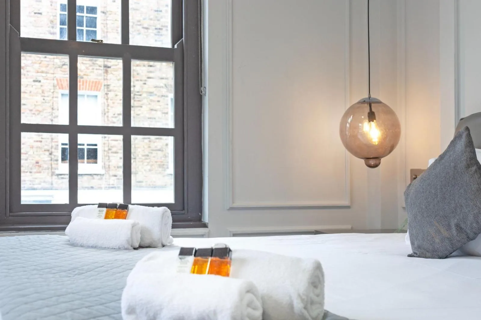 Bed in London Paddington Apartments