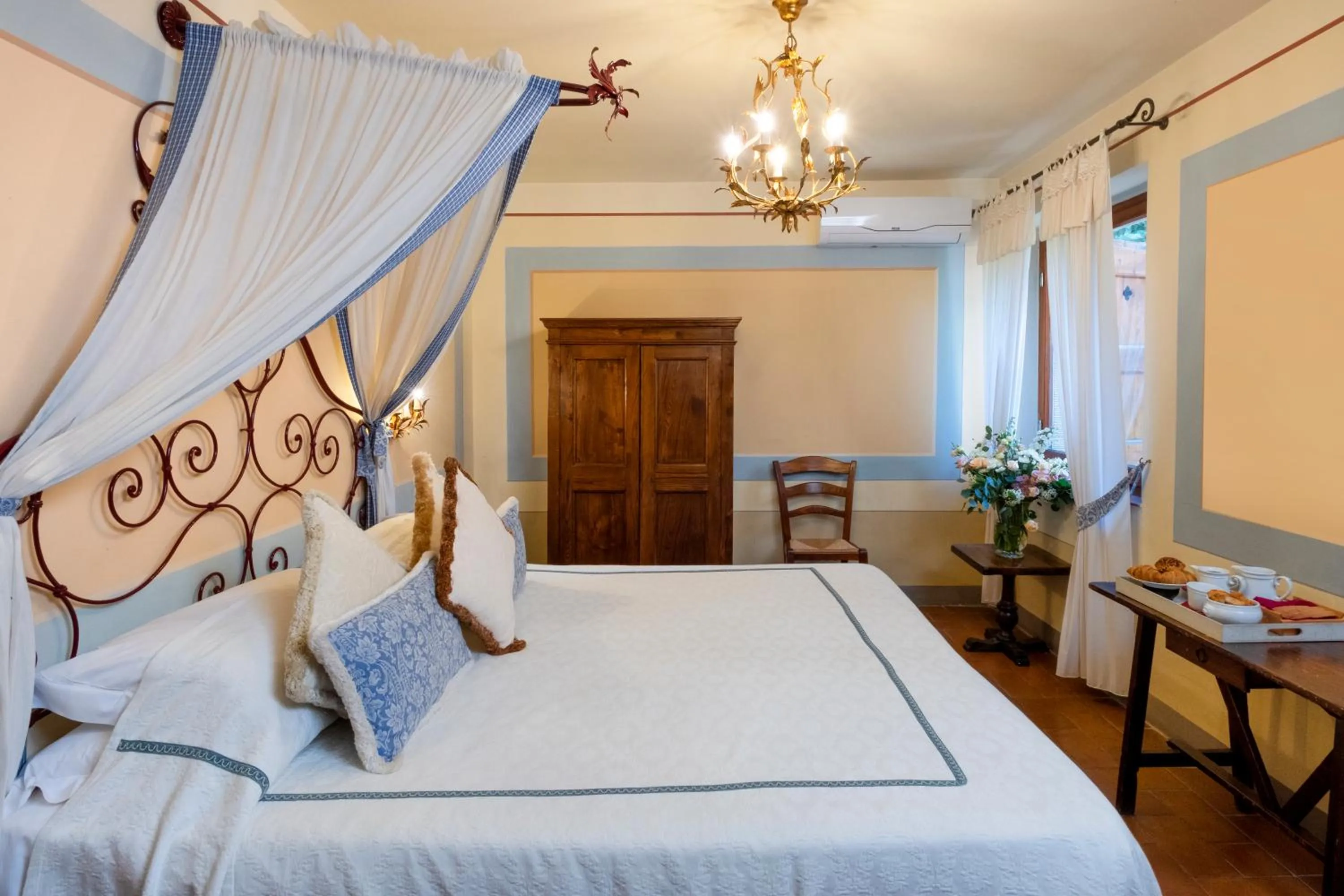 Photo of the whole room, Bed in Locanda Del Molino