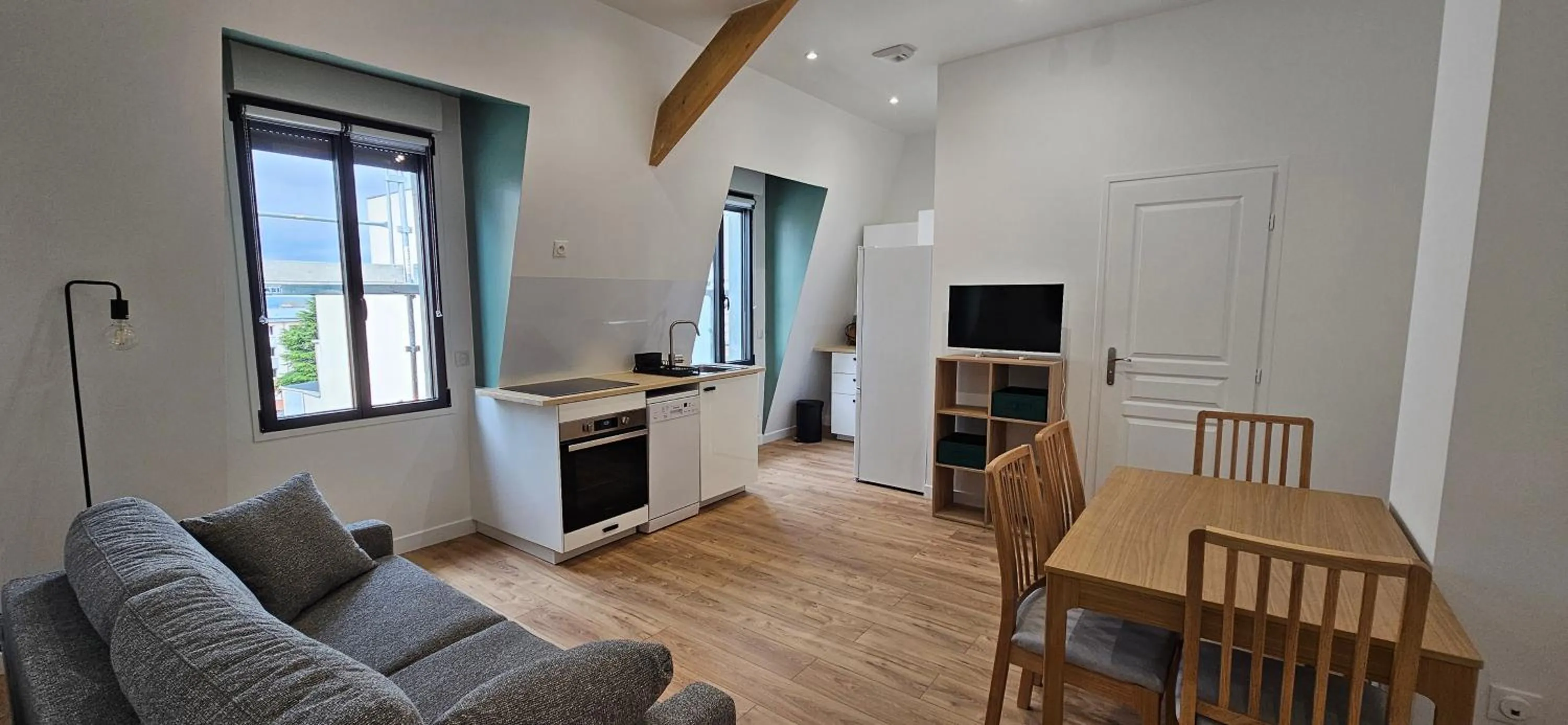 TV and multimedia in Résidence Hôtel Le Relais Amélie