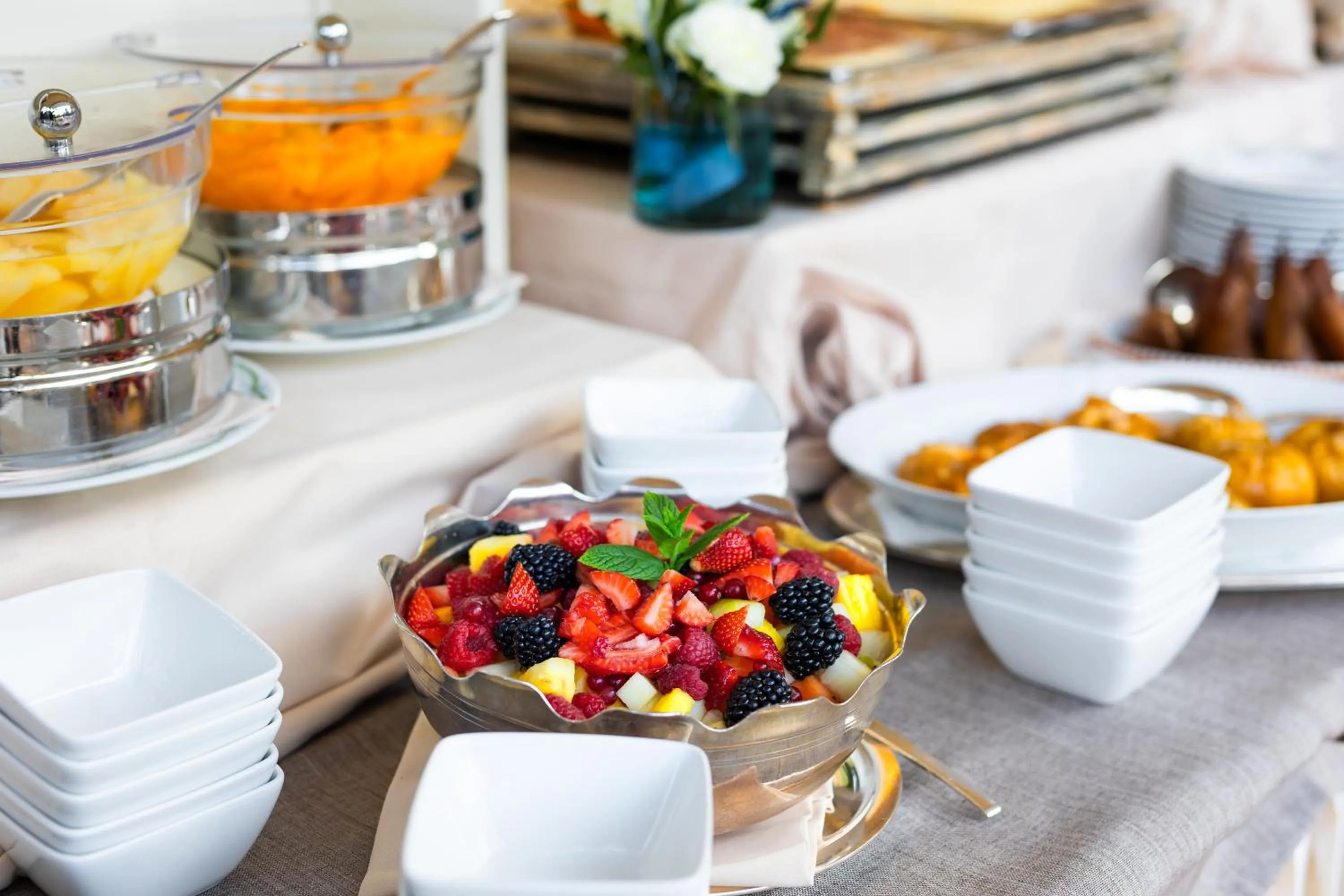 Food and drinks in Hotel Metropole