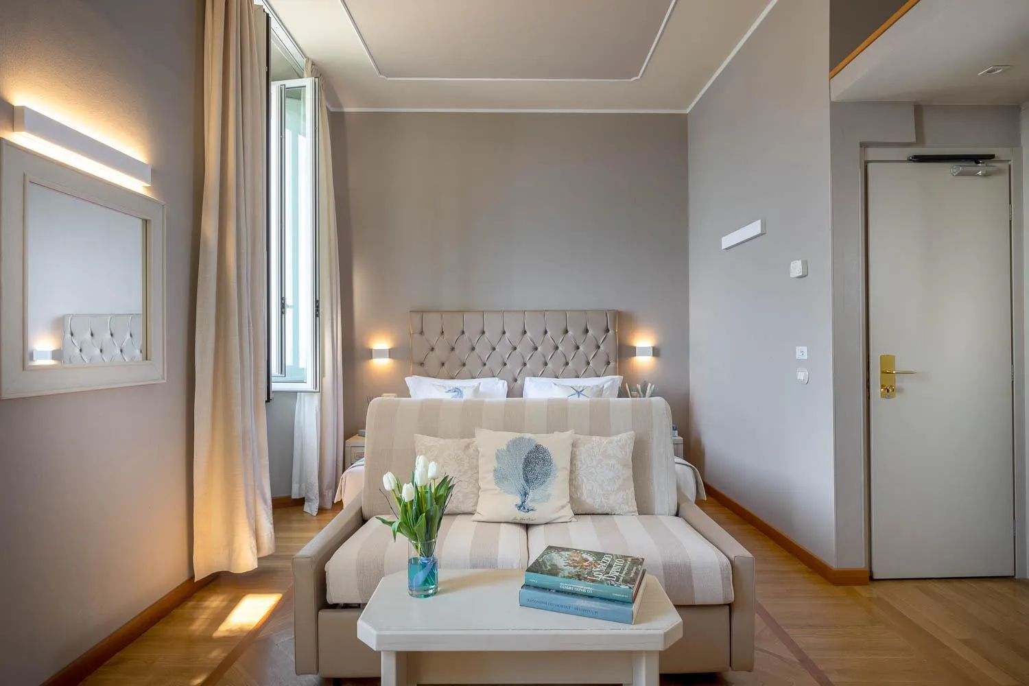 Bed in Hotel Metropole